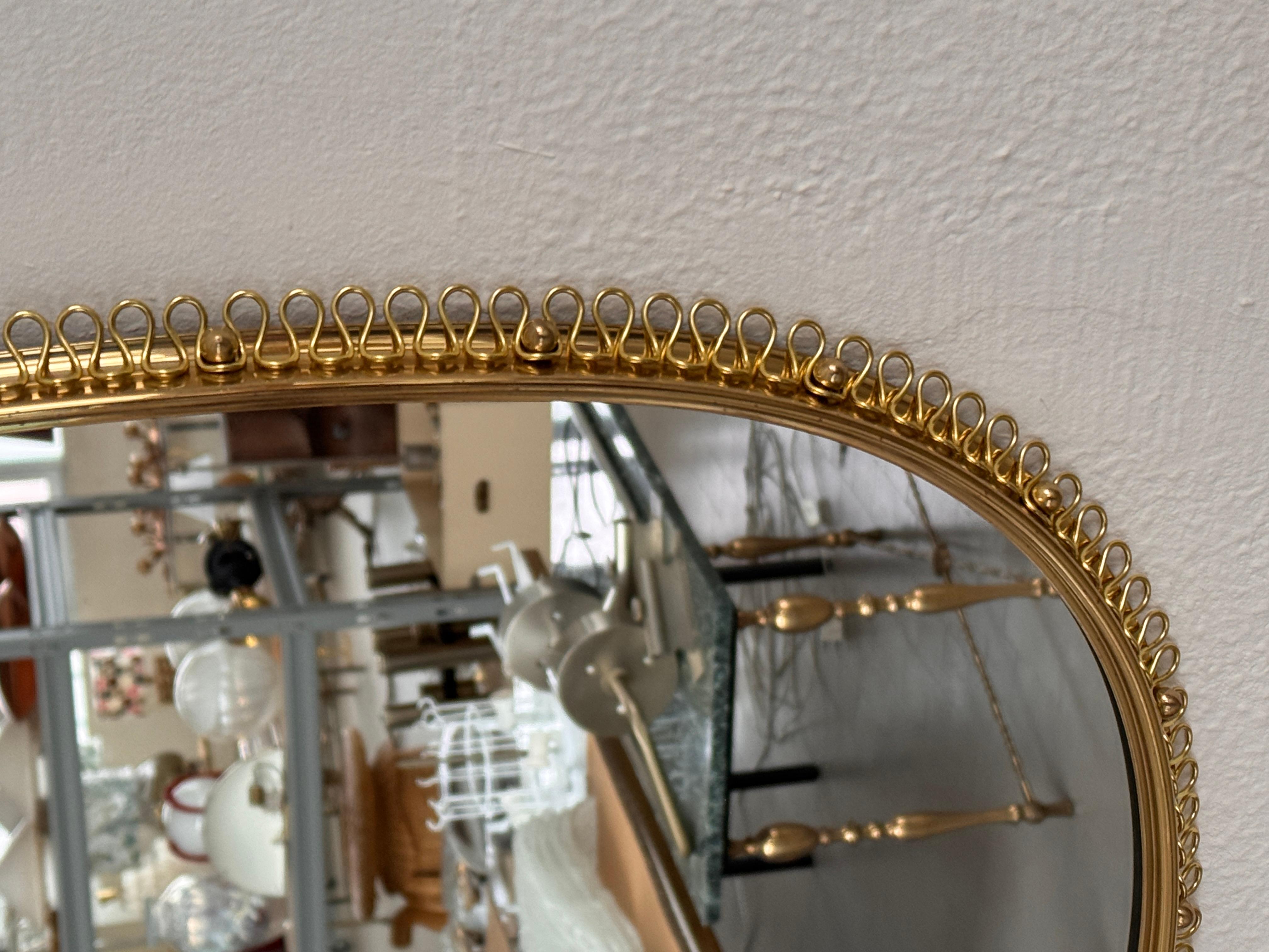 Ottone Josef Frank, grande specchio da parete di metà secolo in ottone per Svenskt Tenn, anni '60 in vendita