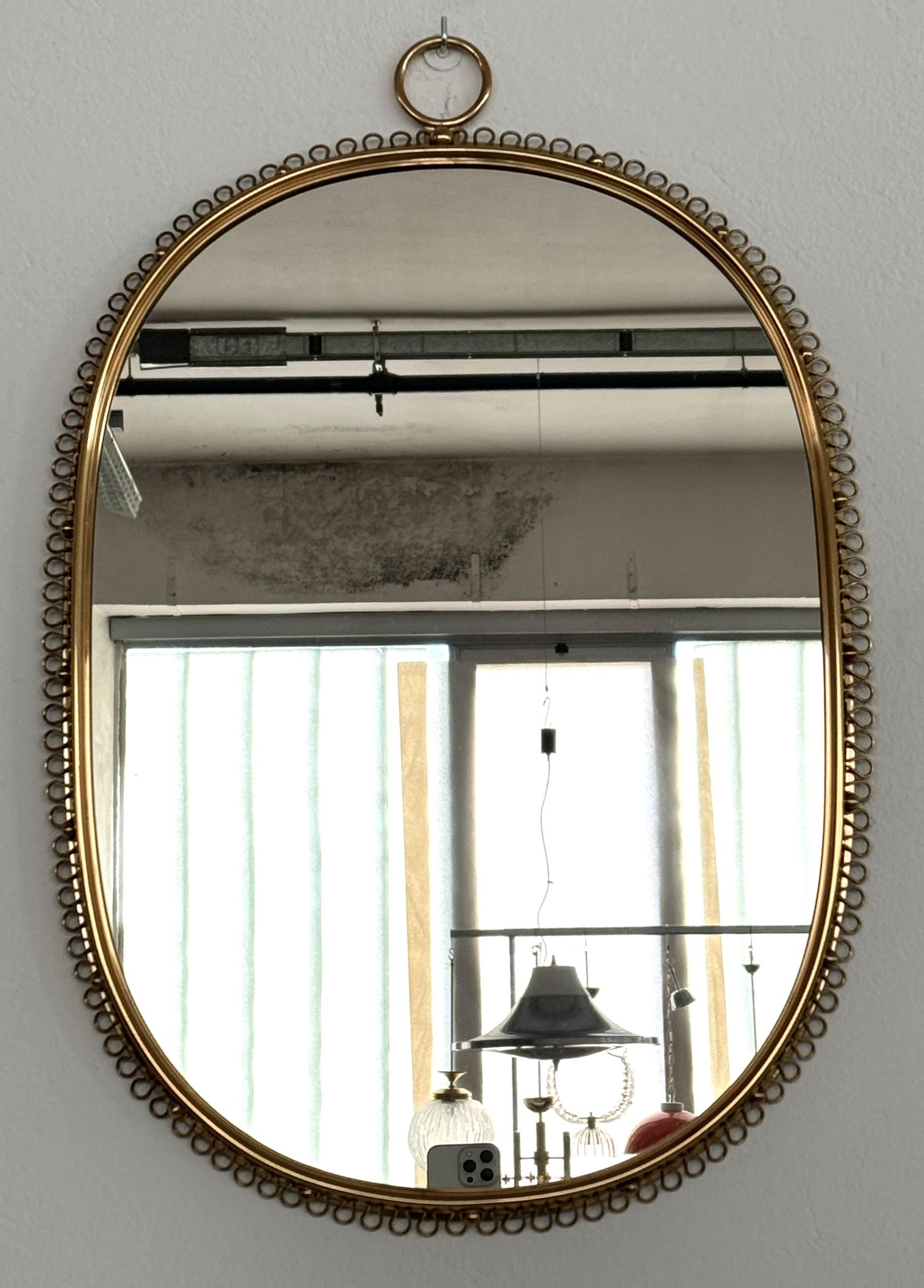Specchio da parete a loop in ottone di Josef Frank, metà del secolo scorso, per Svenskt Tenn, 1960 in vendita 2
