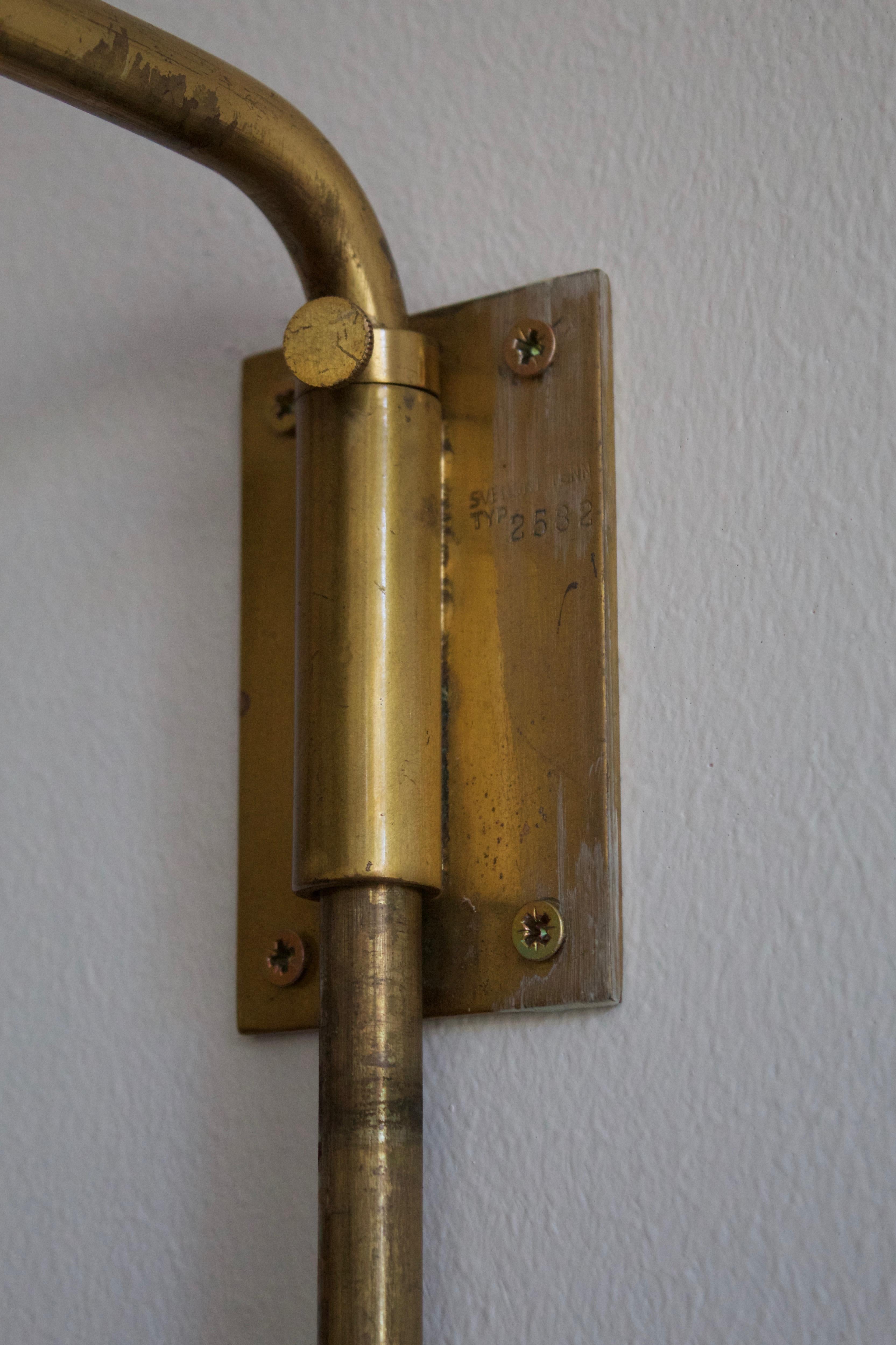 Josef Frank, Rare Adjustable Wall Light, Brass, Svenskt Tenn, Sweden, 1950s 1