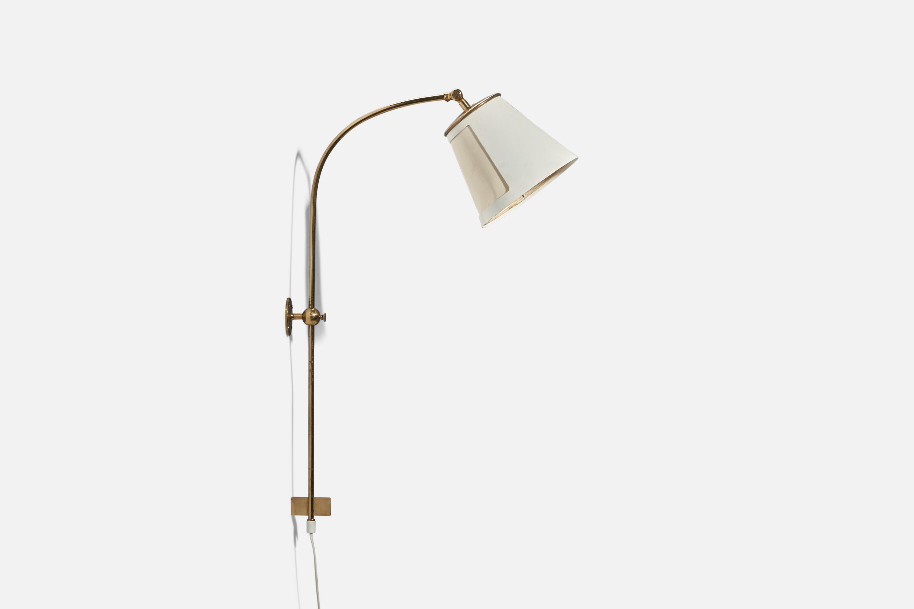 A brass, metal and white paper sconce designed by Josef Frank and produced by Svenskt Tenn, Sweden, 1940s.

Dimensions variable, measured as illustrated in first image.

Dimensions of Back Plate (inches) : 2.34 x 2.34 x 0.17 (Height x Width x