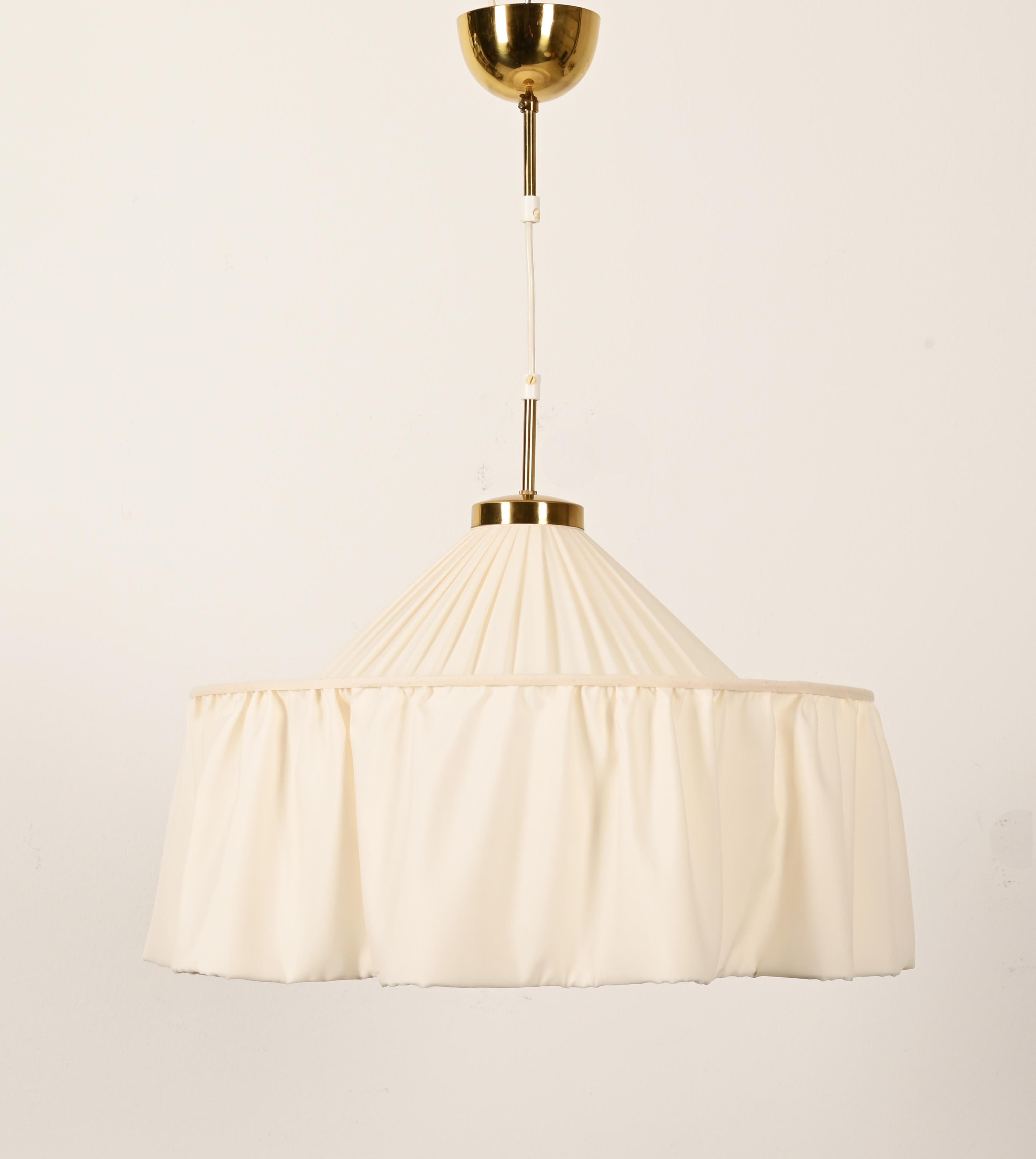 Abat-jour en soie, conçu par Josef Frank pour Firma Svenskt Tenn, Suède, années 1930-1940.
nouvelle nuance de soie
