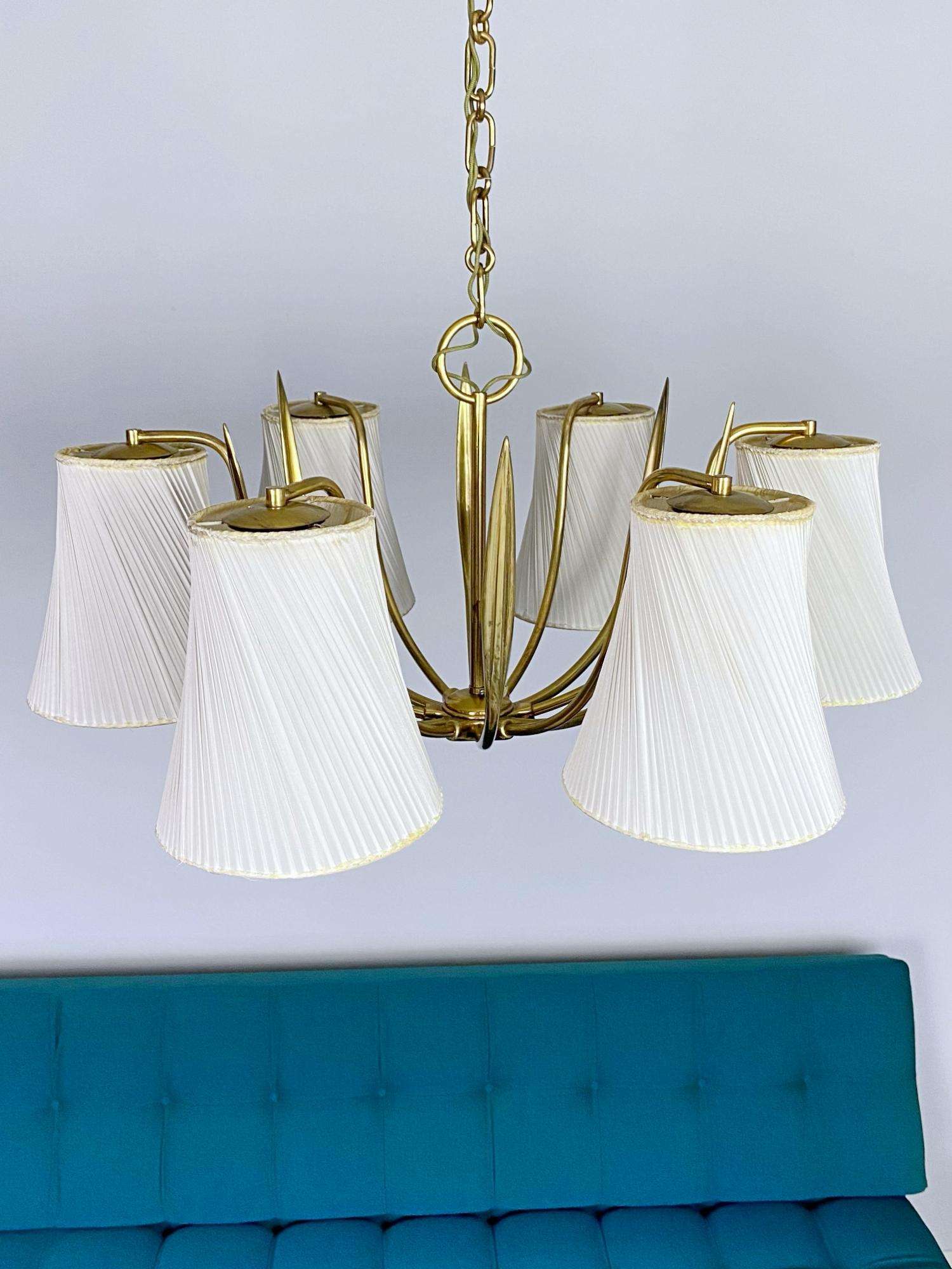 Secessione di Vienna Lampadario a sei luci in ottone di Josef Frank, Modern Age viennese, anni '40, Austria in vendita
