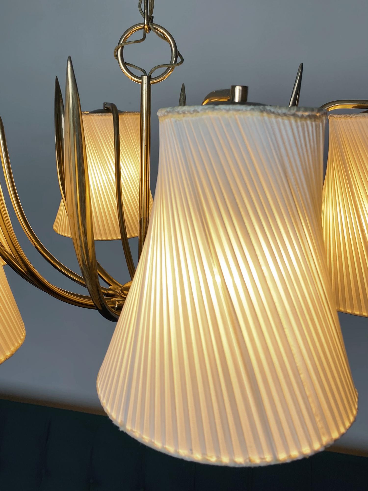 Metà XX secolo Lampadario a sei luci in ottone di Josef Frank, Modern Age viennese, anni '40, Austria in vendita