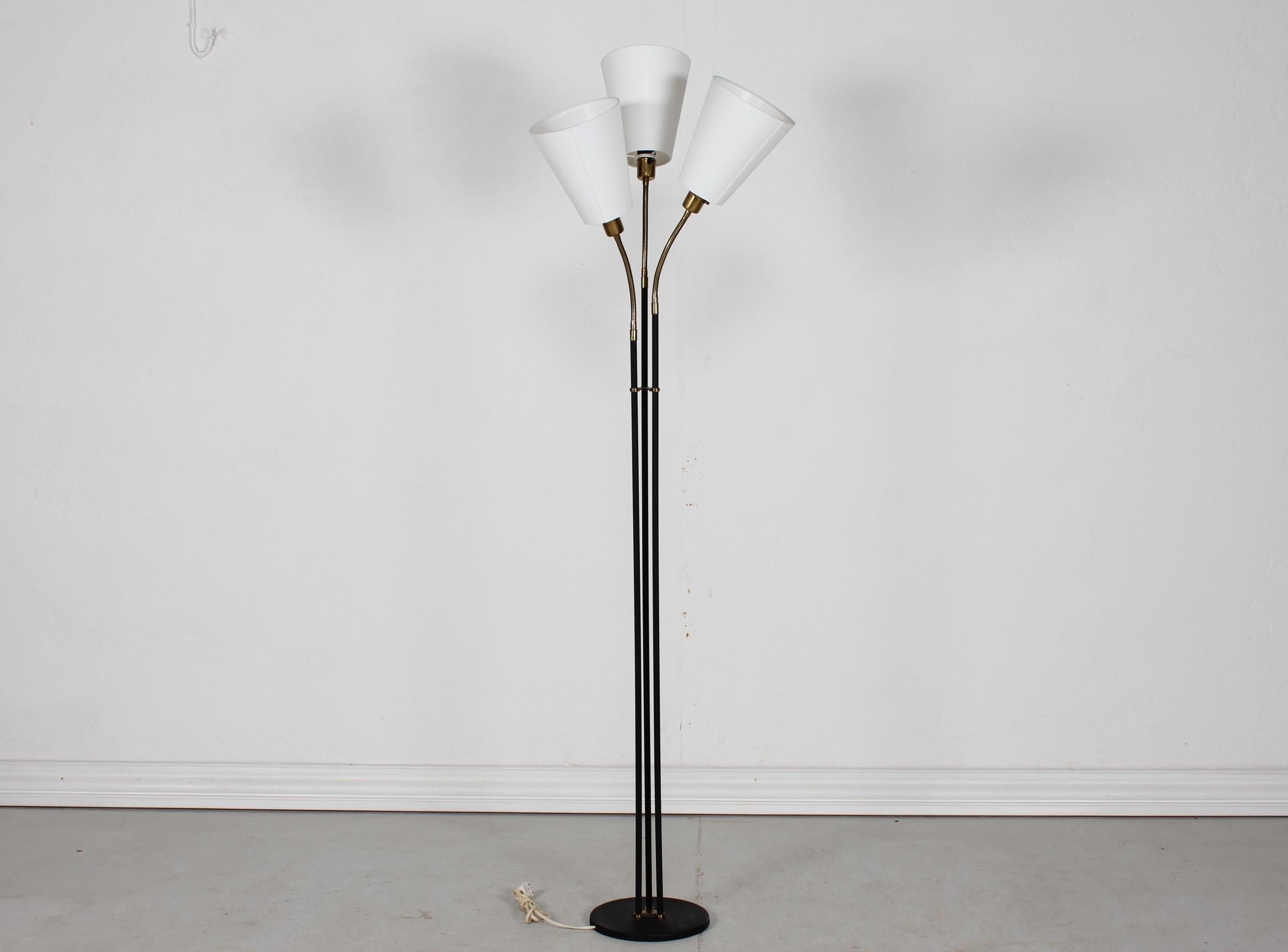 Scandinavian Modern Josef Frank Style 3-Armed Floor Lamp of Brass and Black Lacquered Metal 1950s For Sale
