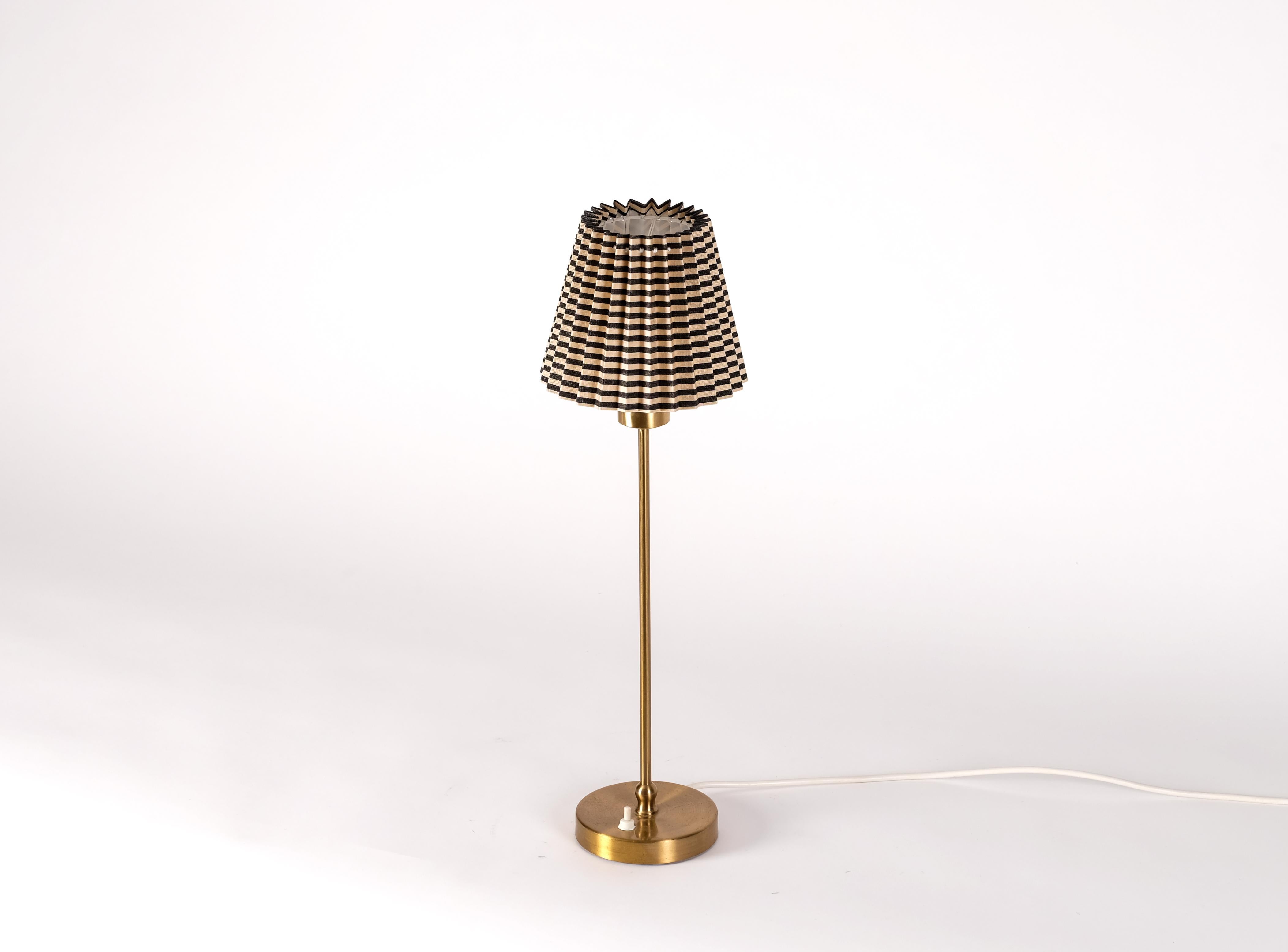 Scandinavian Modern Josef Frank table lamp model 2332, Sweden, 1960s For Sale