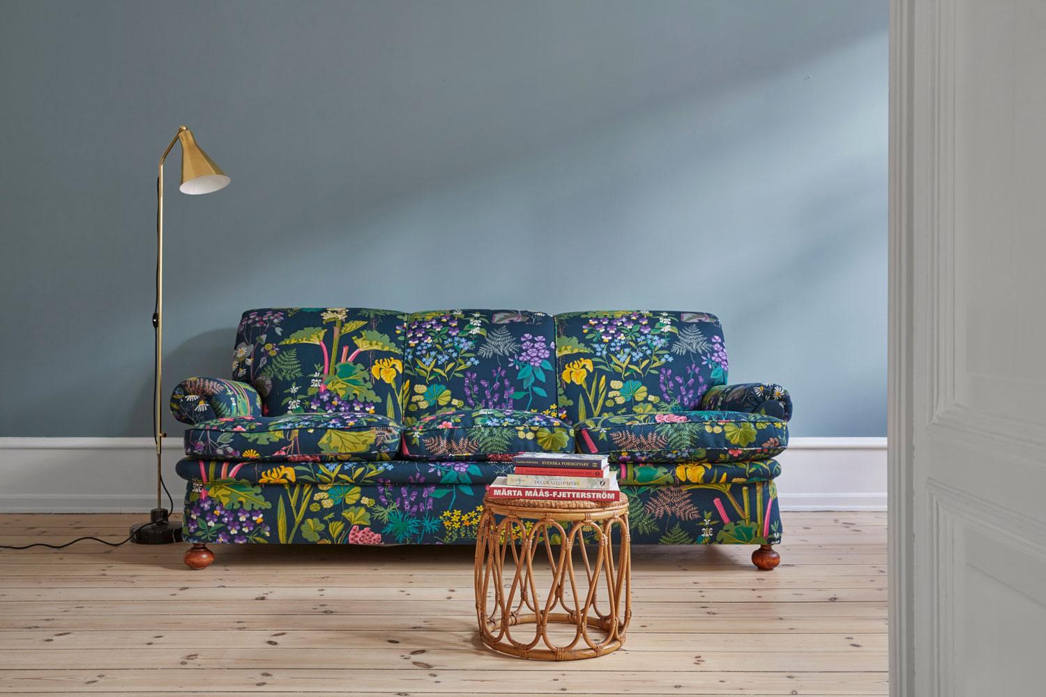 josef frank sofa