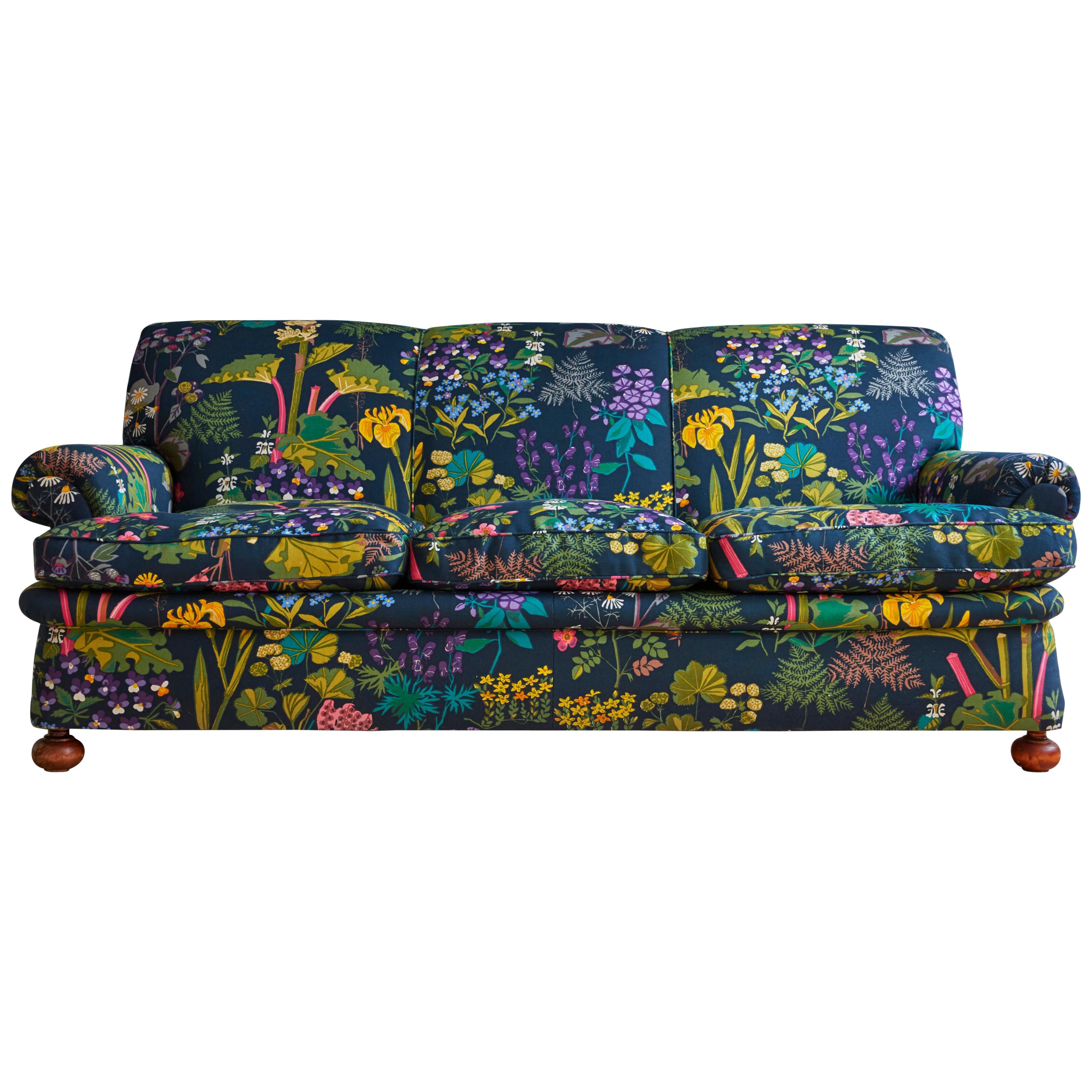 Josef Frank Three-Seat Sofa, New Upholstered in Linen Textile, 1940s For  Sale at 1stDibs