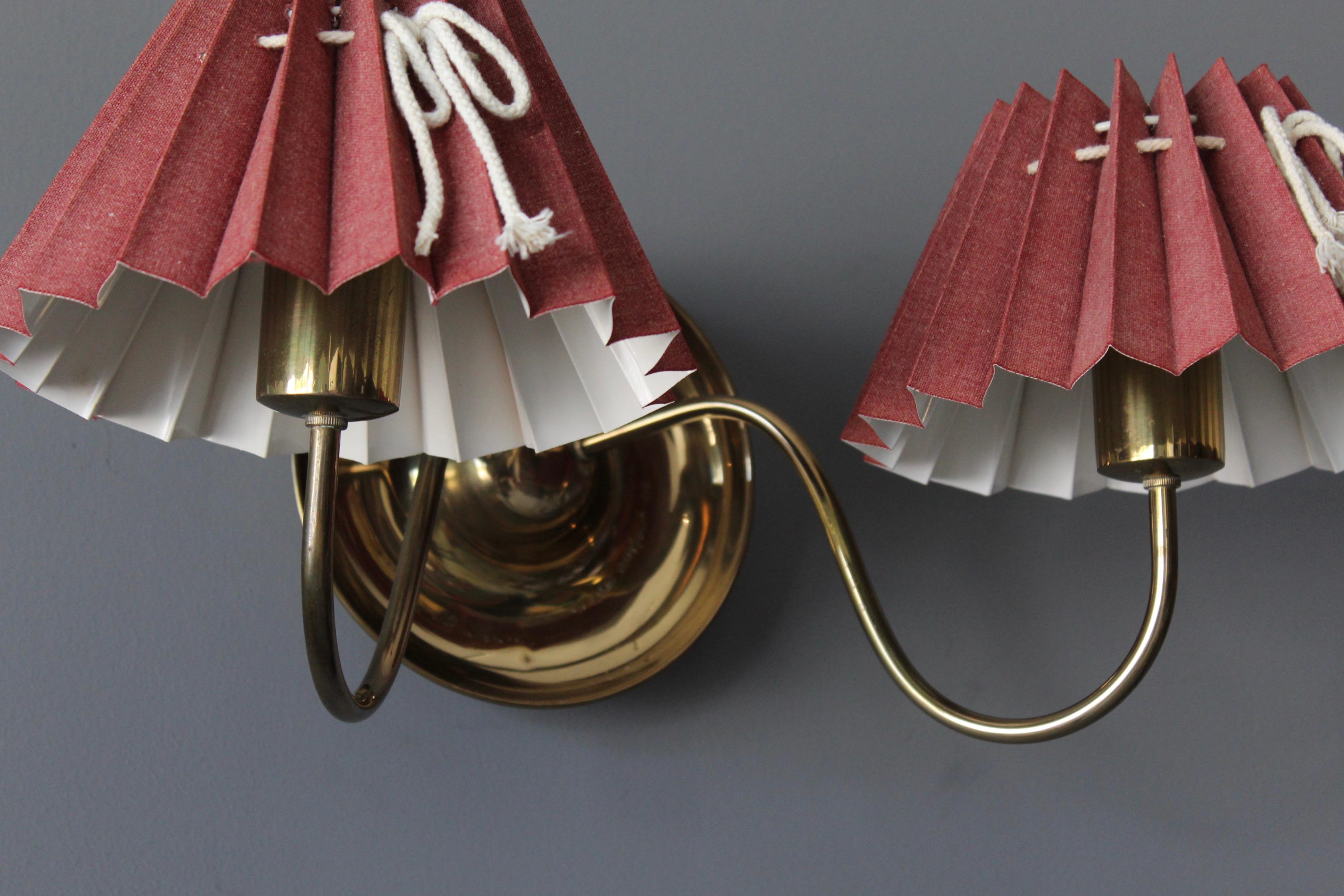 Josef Frank, Two-Armed Wall Light, Brass, Fabric, Svenskt Tenn, Sweden, 1950s In Good Condition In High Point, NC