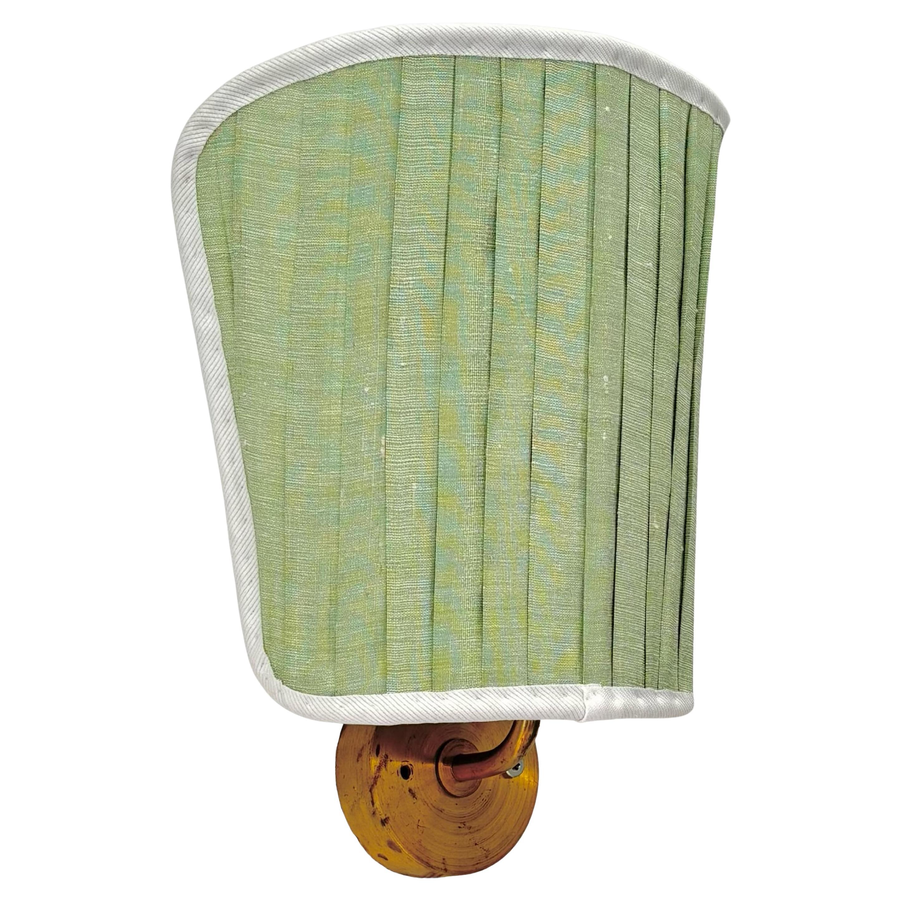 Applique 2143 de Josef Frank, laiton et soie, Firma Svenskt Tenn, Suède, années 1940 en vente