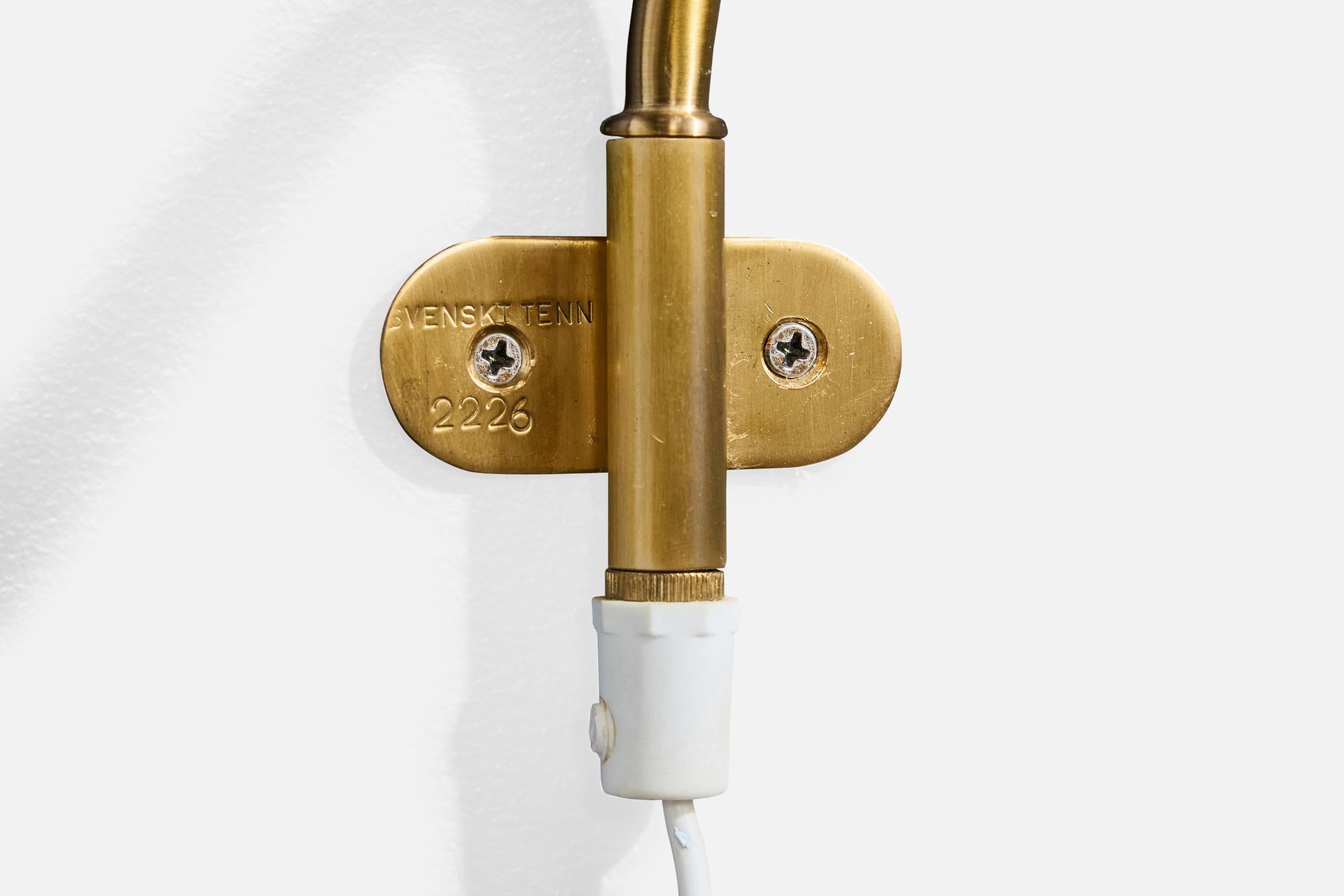 Josef Frank, Apliques, latón, ratán, Suecia, años 80 Latón en venta