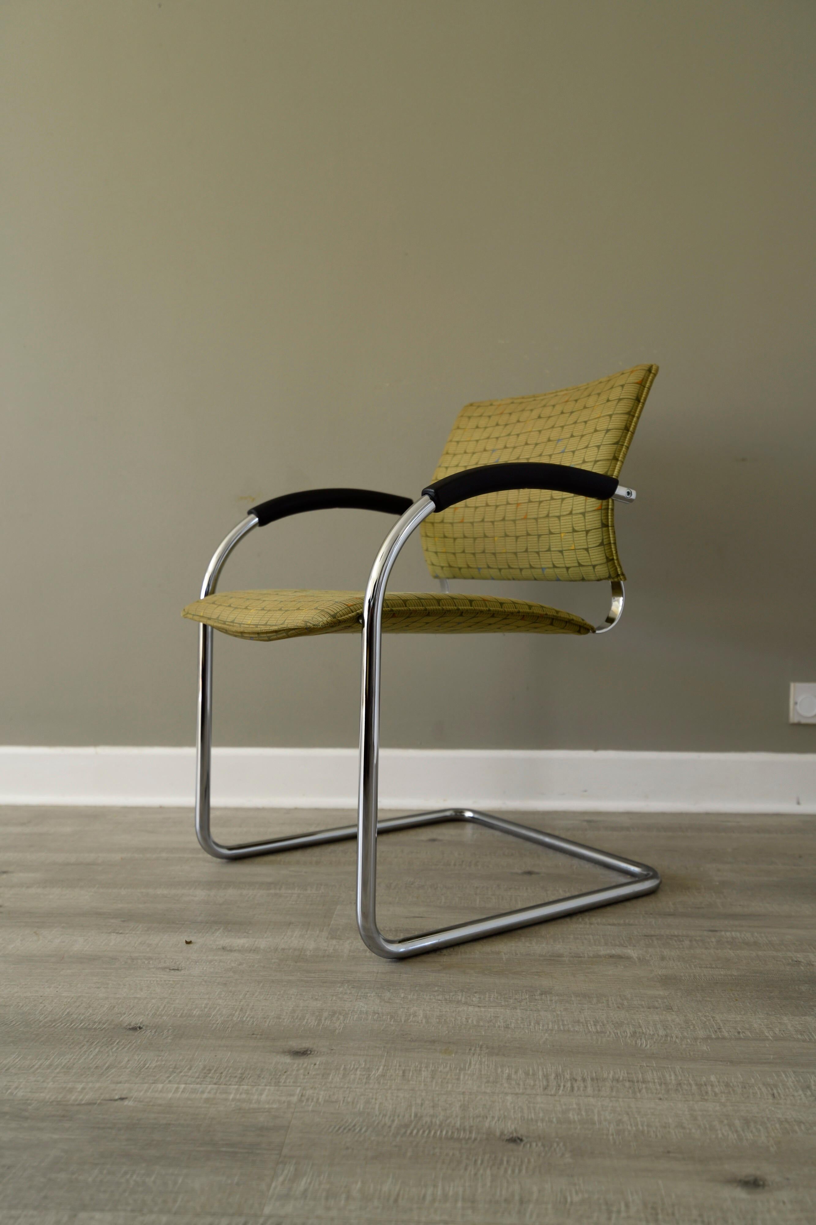 This model by Thonet was designed by Josef Gorcica, he was born in Ostrau (Czech Republic) in 1934 and started drawing and constructing at Thonet in 1954. At that time, he designed his own models. Some of his most important products include the