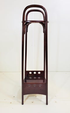 Jardinera/pedestal de madera curvada austriaca original de Josef Hoffman by Thonet