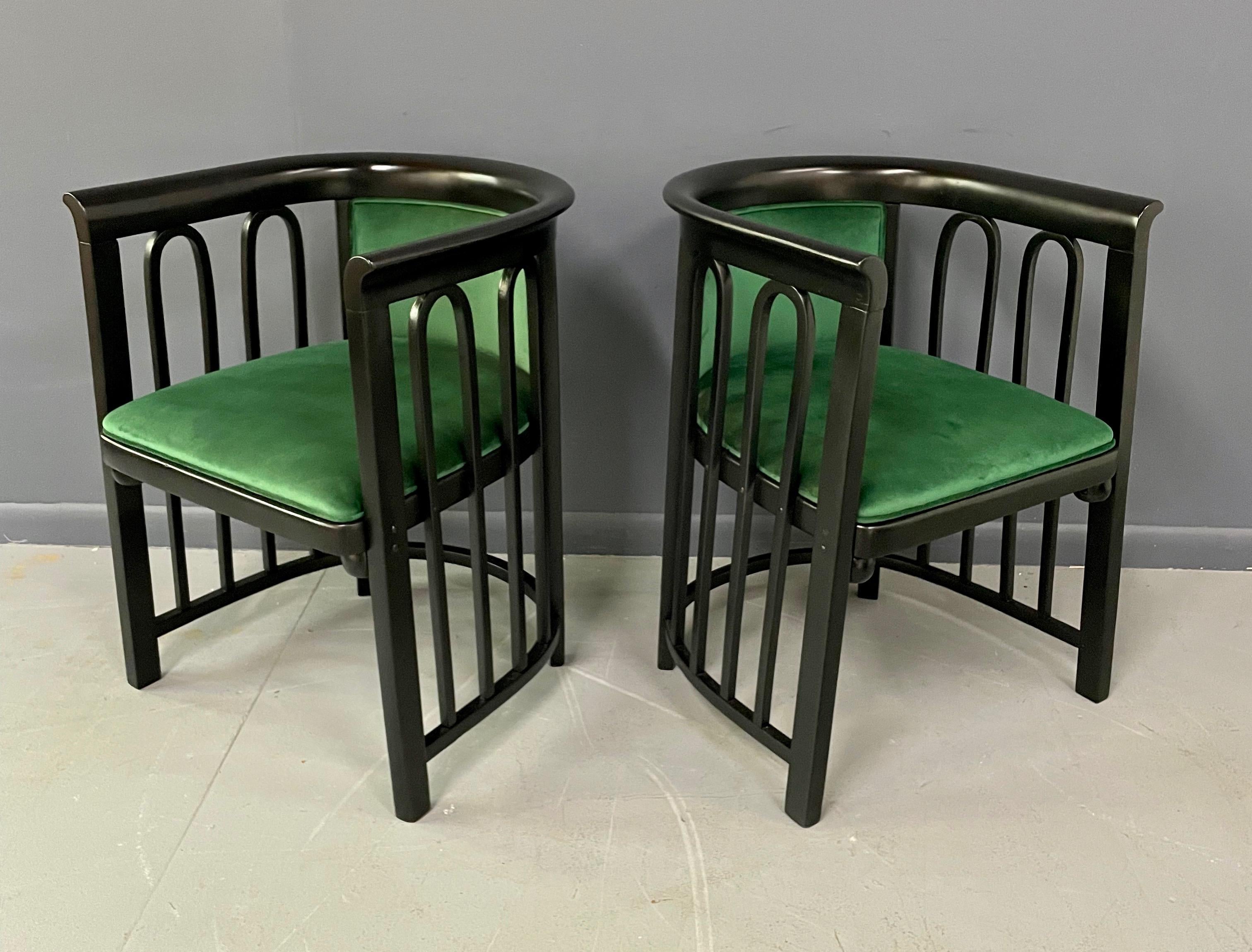 Josef Hoffman Pair of Secessionist Bentwood Barrel Back Arm Chairs for J&J Kohn For Sale 6