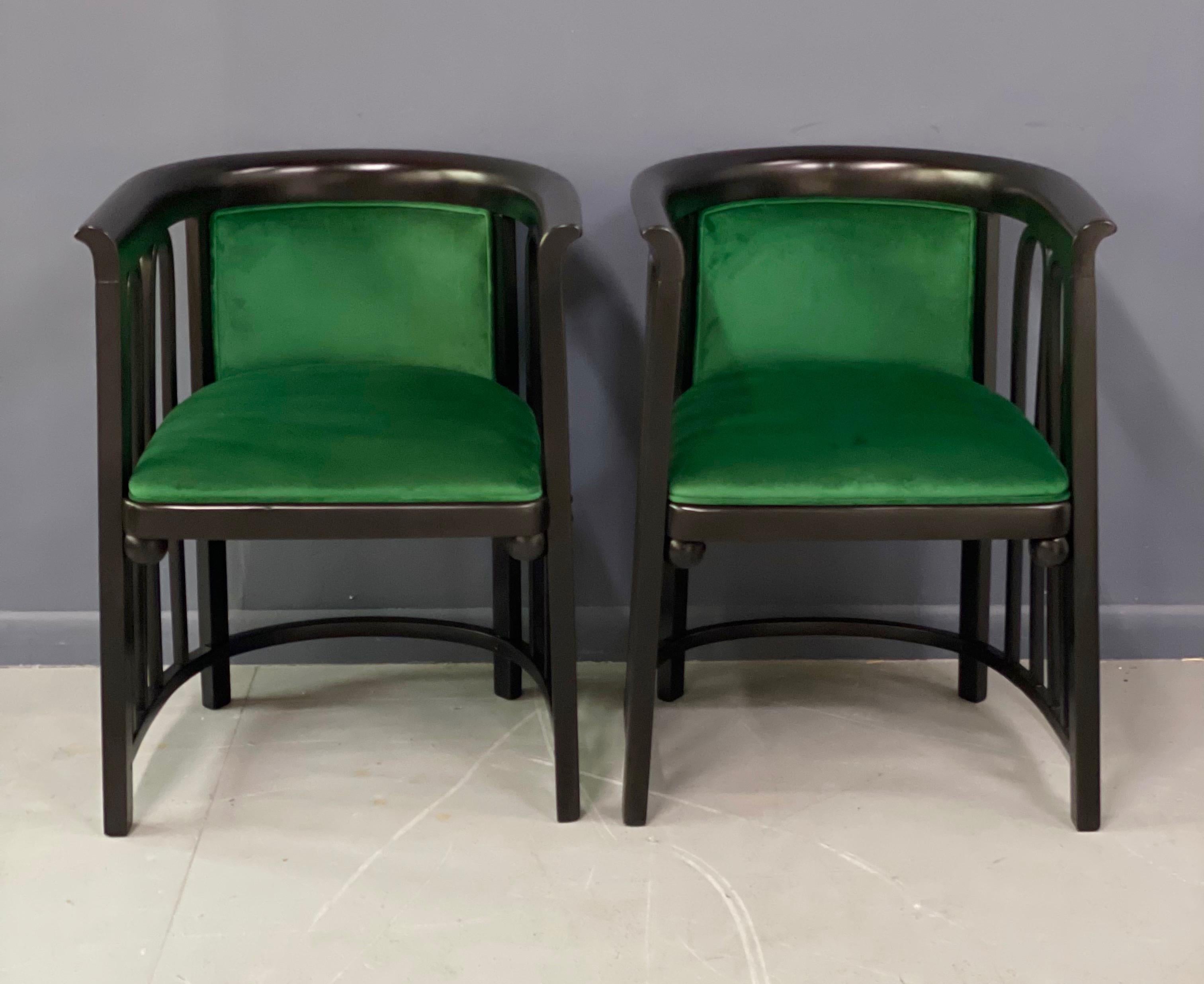 Sécession viennoise Paire de fauteuils sécessionnistes à dossier baril en bois cintré de Josef Hoffman pour J&J Kohn en vente
