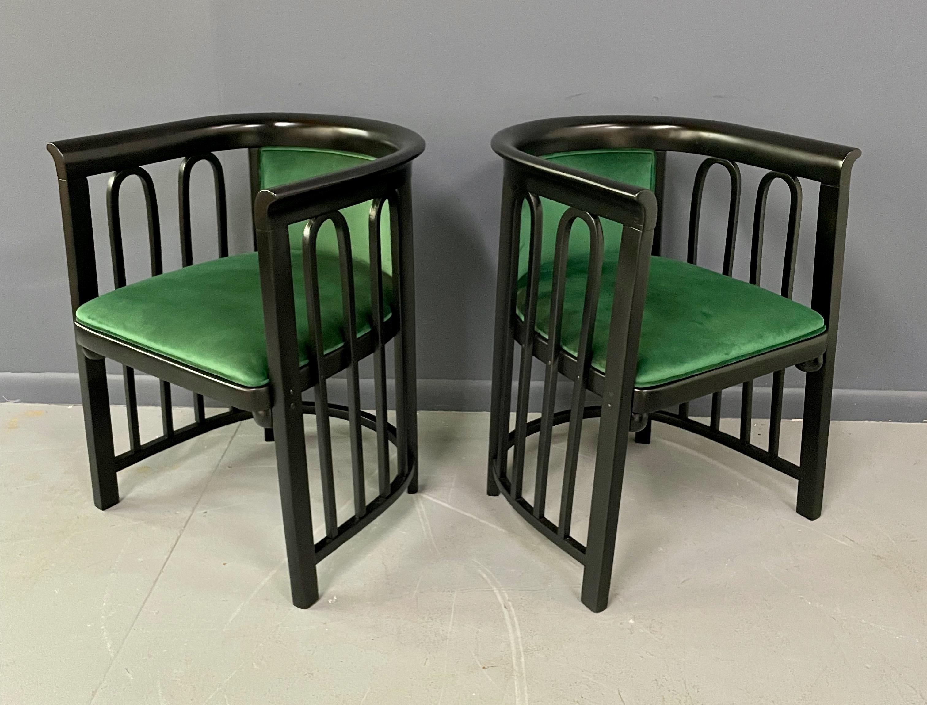 European Josef Hoffman Pair of Secessionist Bentwood Barrel Back Arm Chairs for J&J Kohn