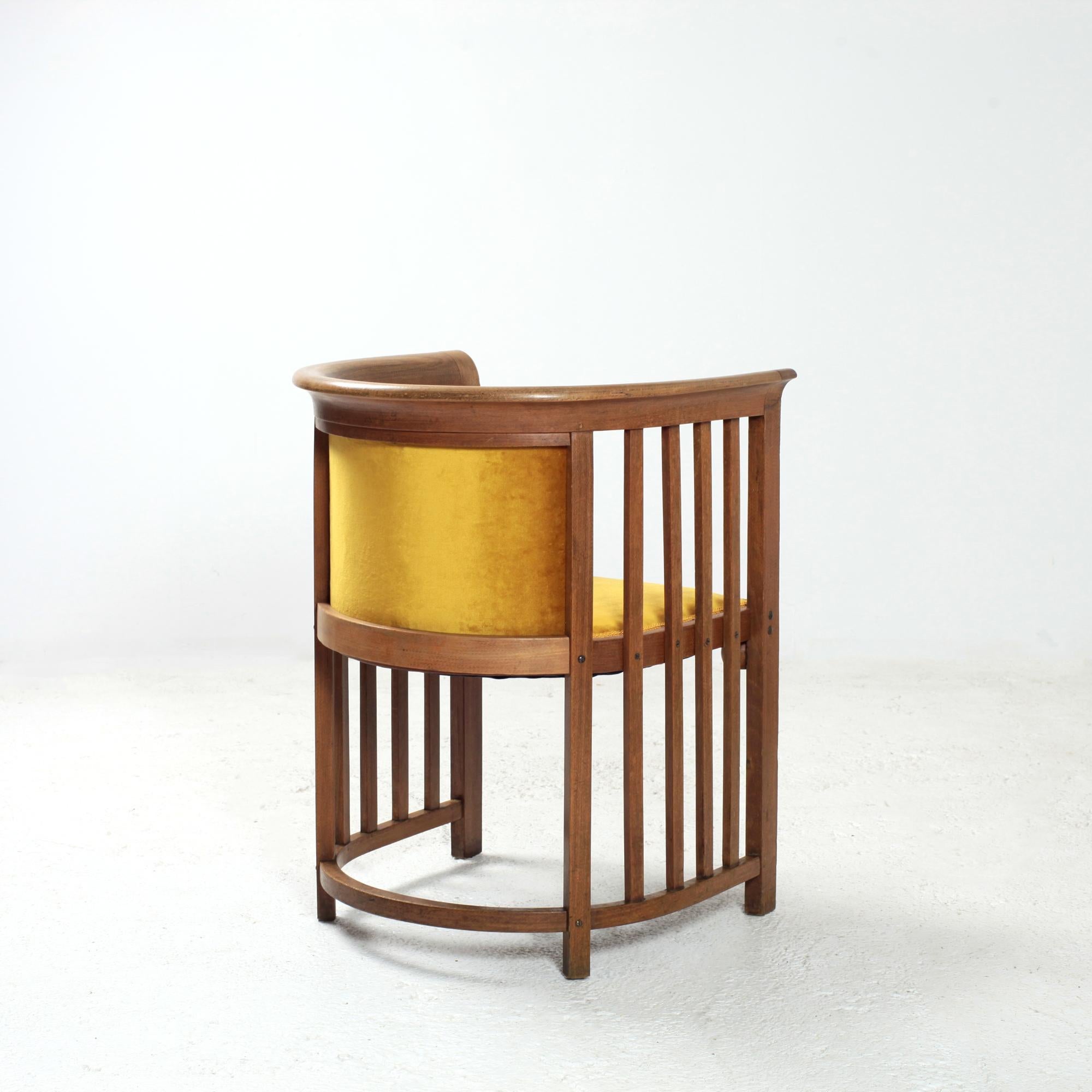 Austrian Josef Hoffmann Bentwood Armchair for Jacob and Josef Kohn, Vienna circa 1900 For Sale
