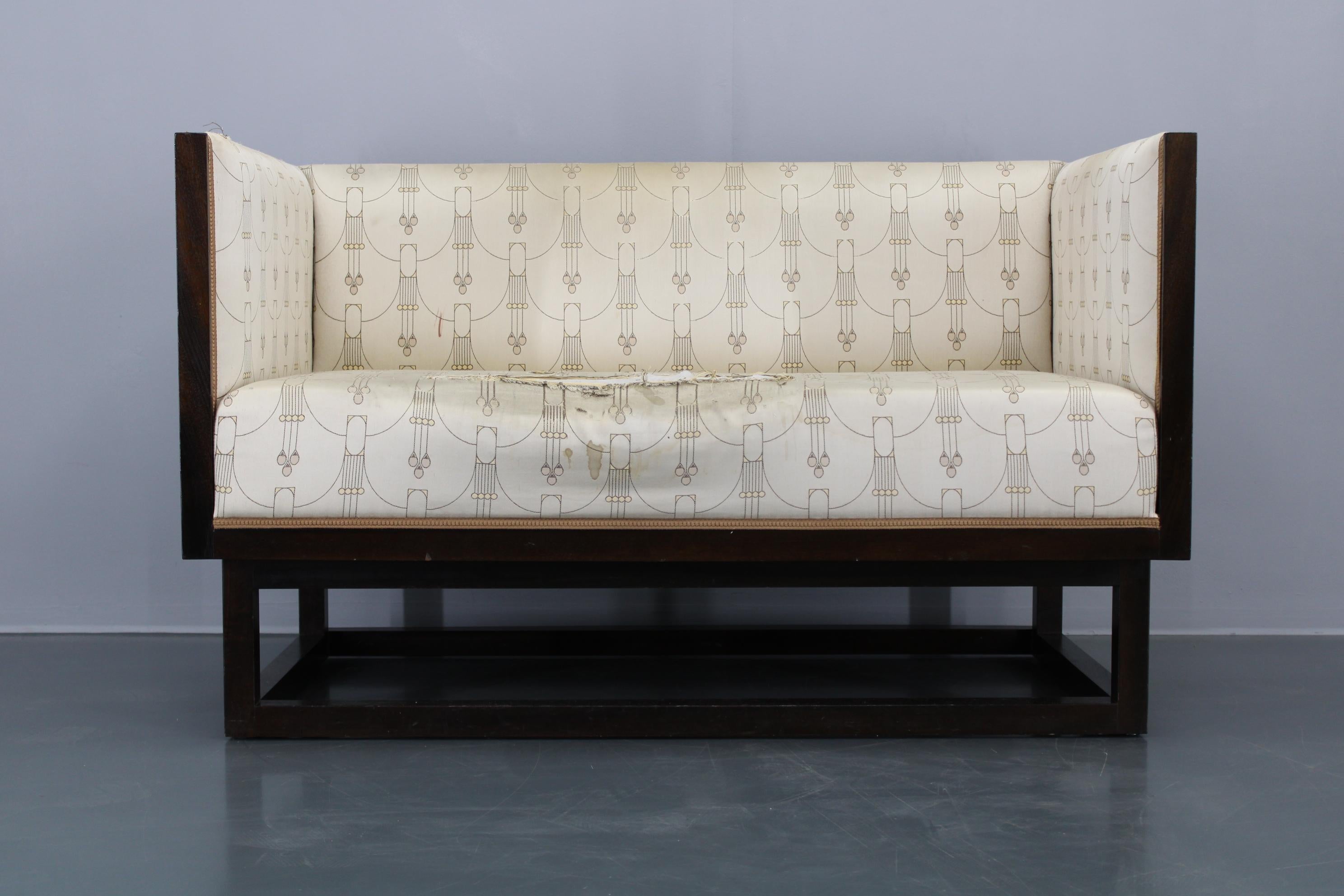 - Made in the late 1980s by Wittmann Mobelwerkstattten Austria
- Labeled by manufacturer
- suitable for new upholstery 
- Wooden parts in  good/very good condition with minor signs of use
- Height of seat 45 cm.