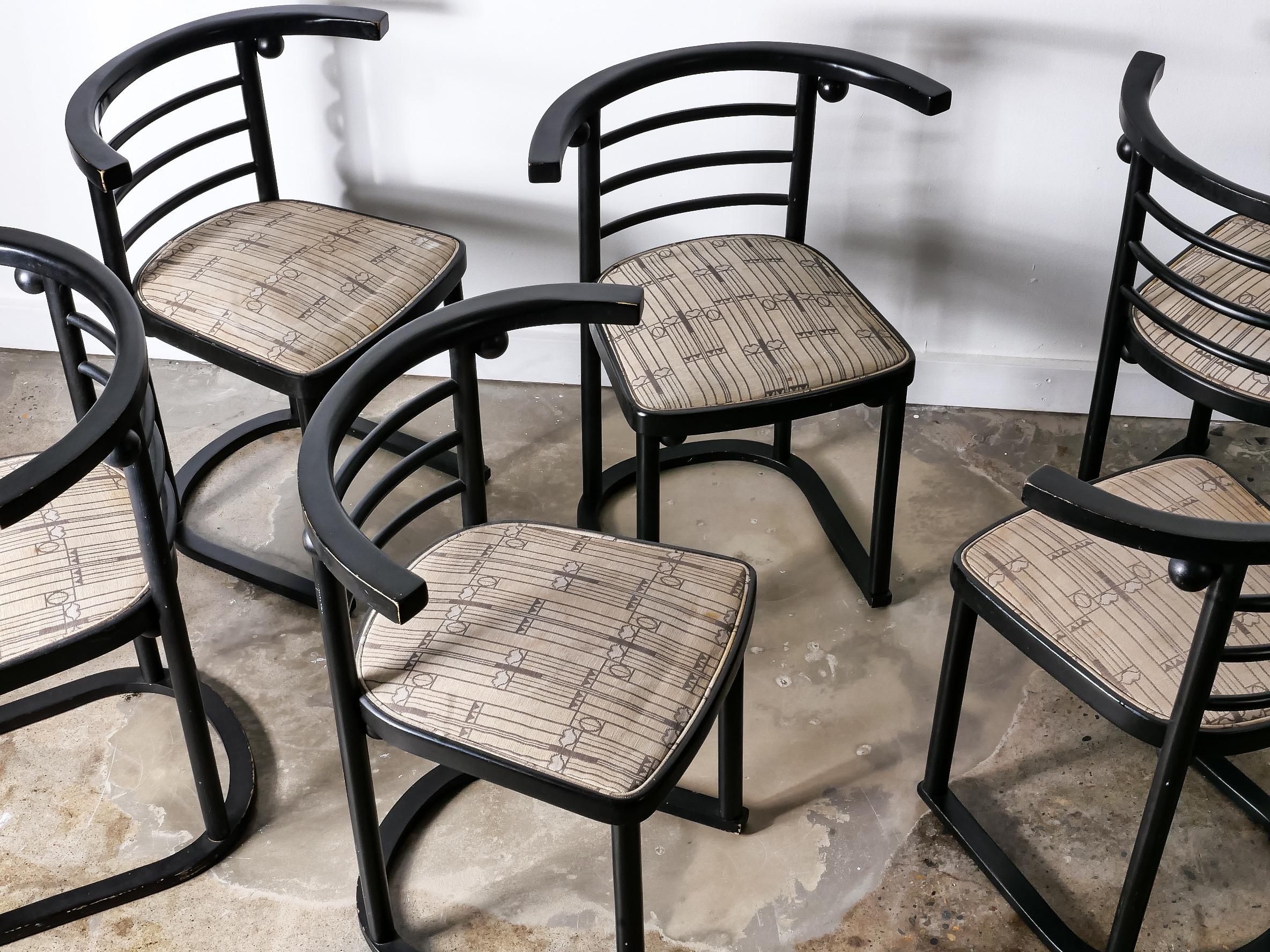 Josef Hoffmann Fledermaus Stühle, ein Satz von sechs Thonet (Ebonisiert) im Angebot