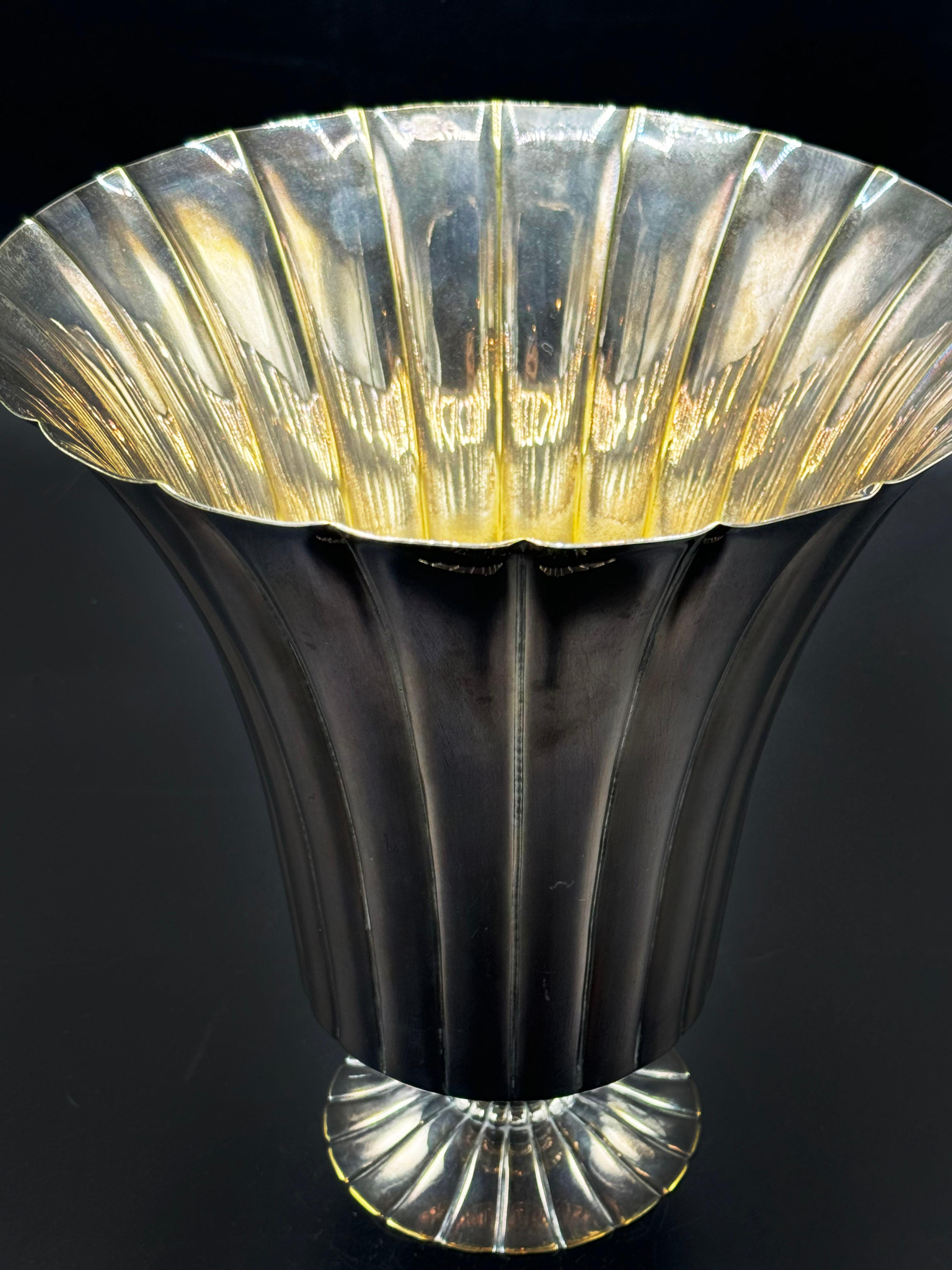 Josef Hoffmann für Wiener Werkstatte Wien um 1930 Metallvase (Art nouveau)