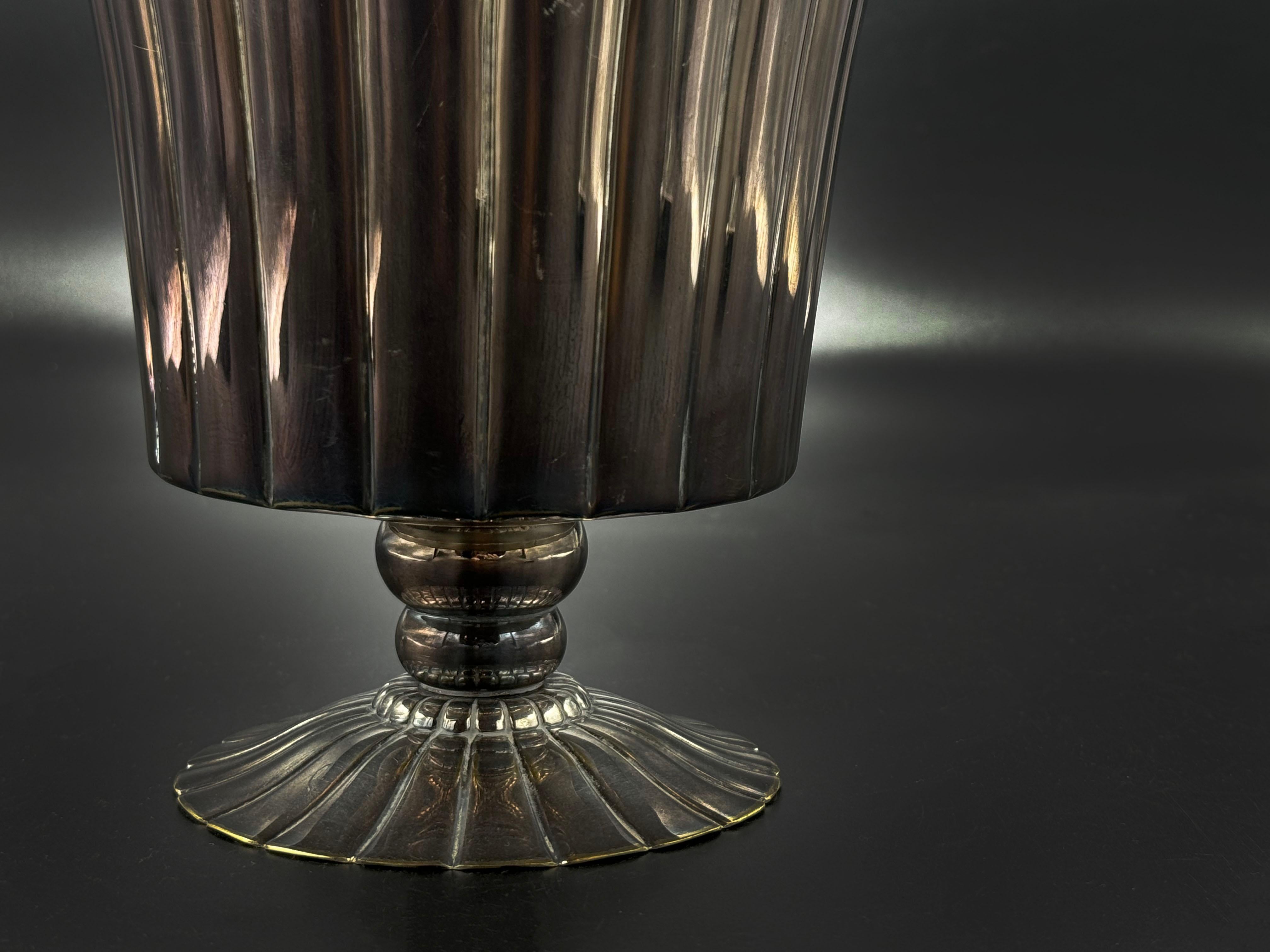 Josef Hoffmann für Wiener Werkstatte Wien um 1930 Metallvase (Österreichisch)
