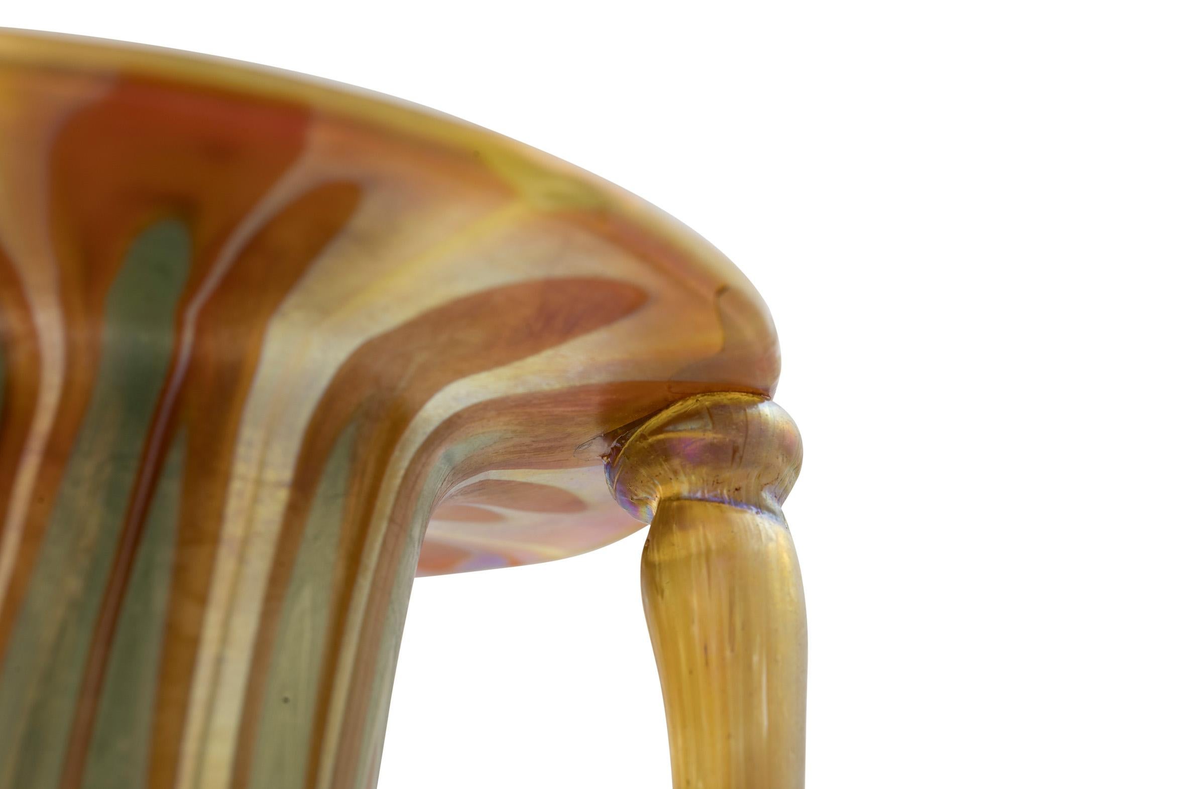 Josef Hoffmann Franz Hofstoetter Jarrón de cristal Loetz, hacia 1900 en Bueno estado para la venta en Klosterneuburg, AT