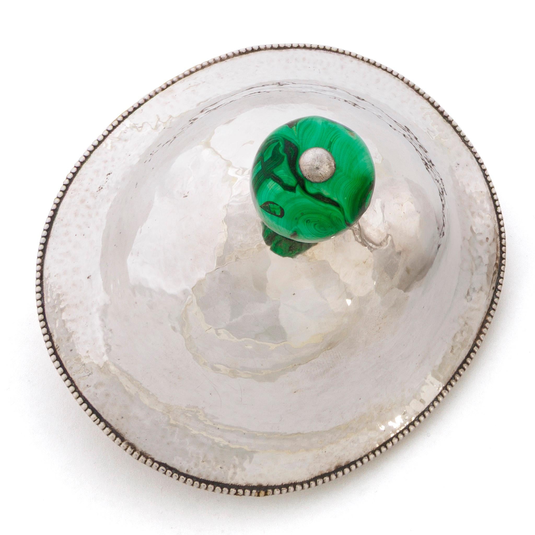 Austriaco Ciotola rivestita in argento martellato Josef Hoffmann in vendita