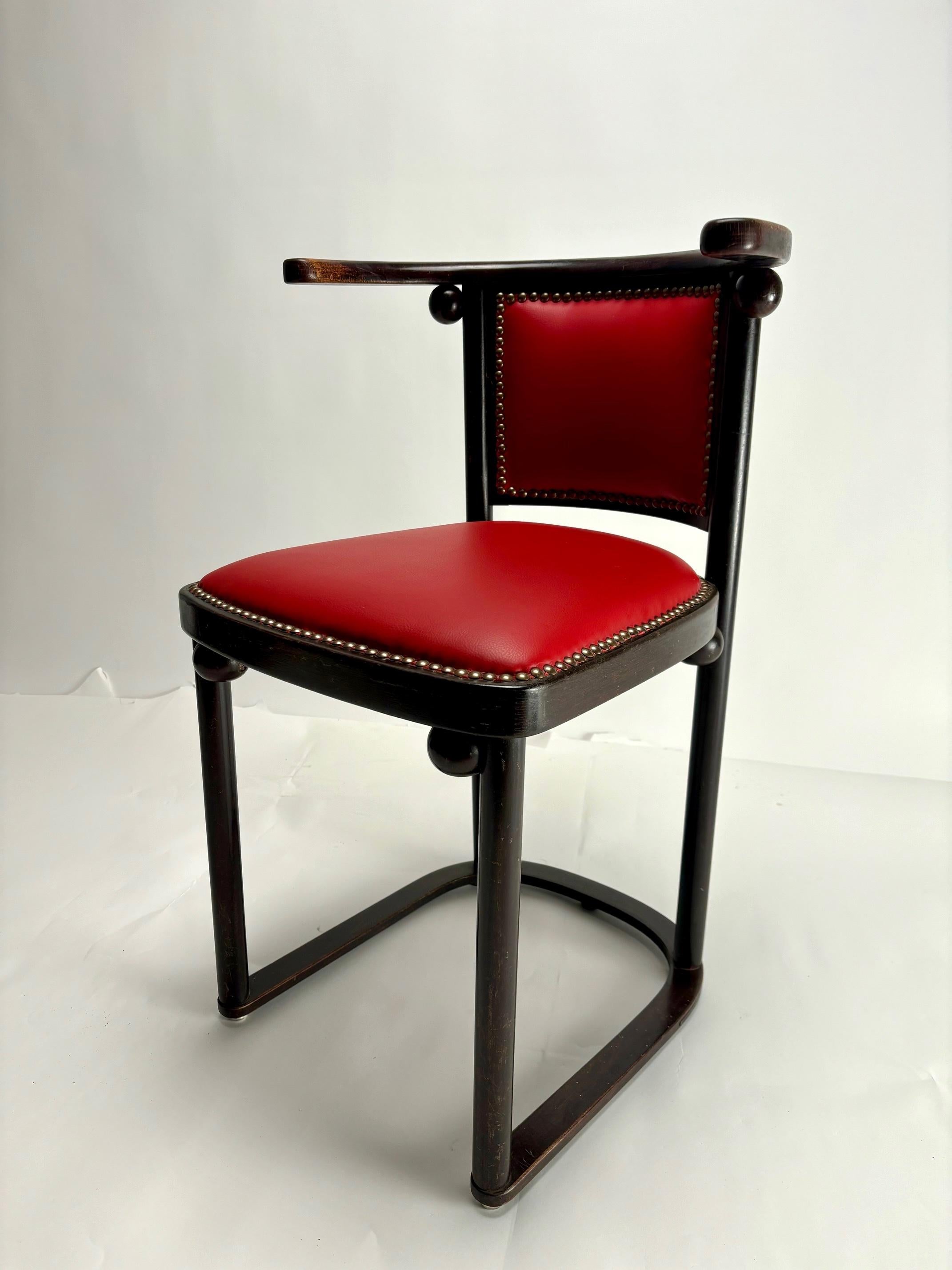Austriaco Josef Hoffmann, Coppia di sedie Fledermaus, Austria, 1905 (Prima edizione) in vendita
