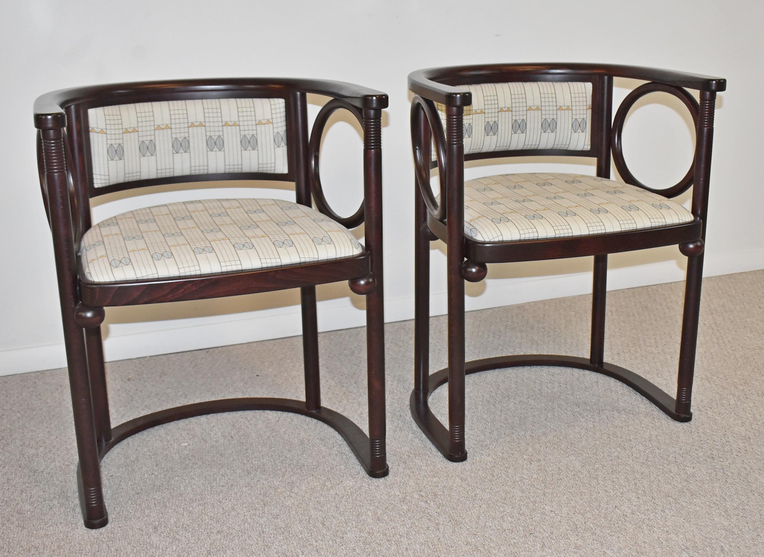 Josef Hoffmann Pedestal Fledermaus Table and 2 Chairs by Wittmann Art Deco styling. Bentwood Chairs upholstered back and seat. Table and Chairs are stamped 