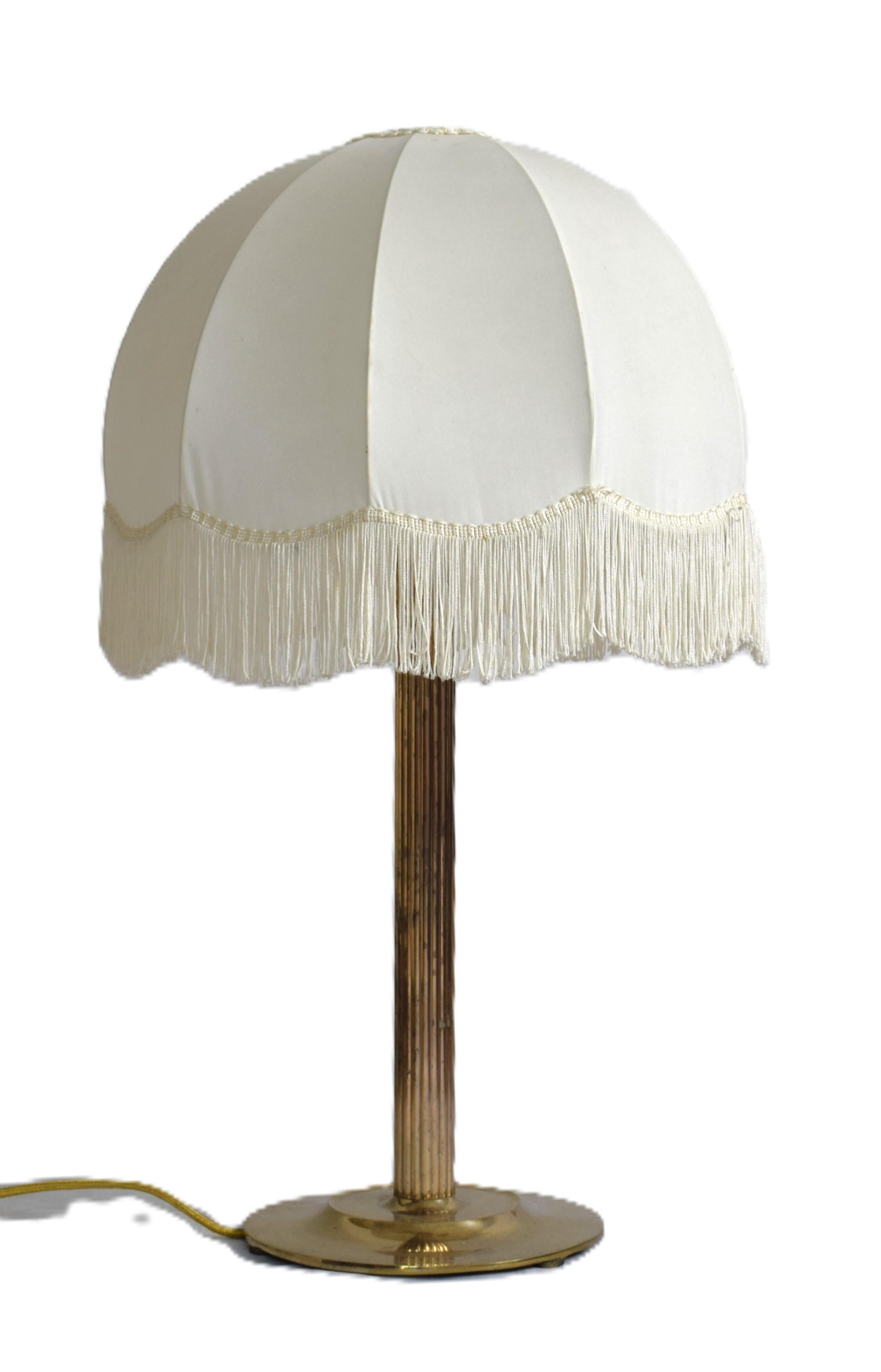 Josef Hoffmann, lámpara de sobremesa de seda y latón, Villa Primavesi Austríaco en venta