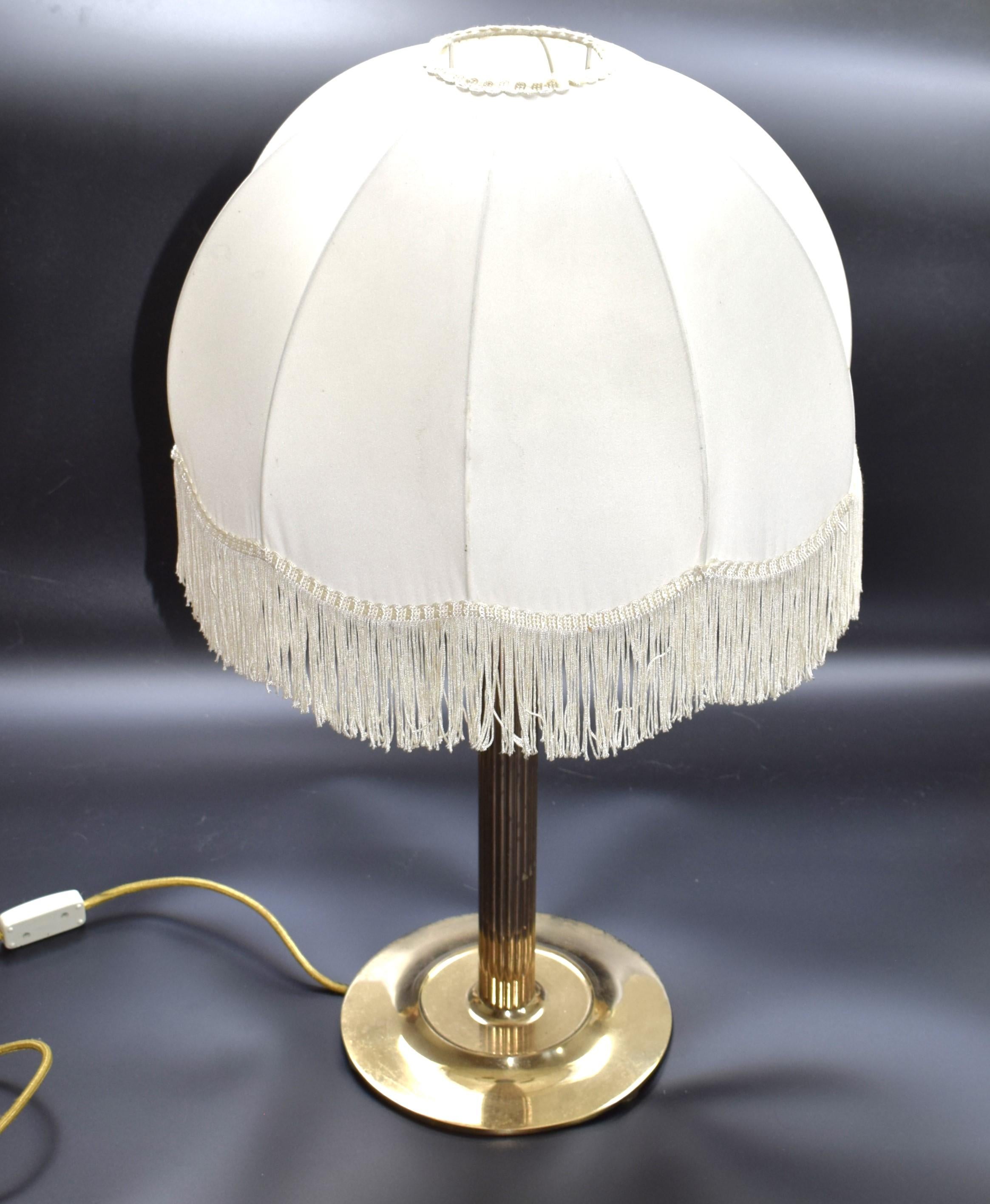 Josef Hoffmann, lámpara de sobremesa de seda y latón, Villa Primavesi principios del siglo XX en venta