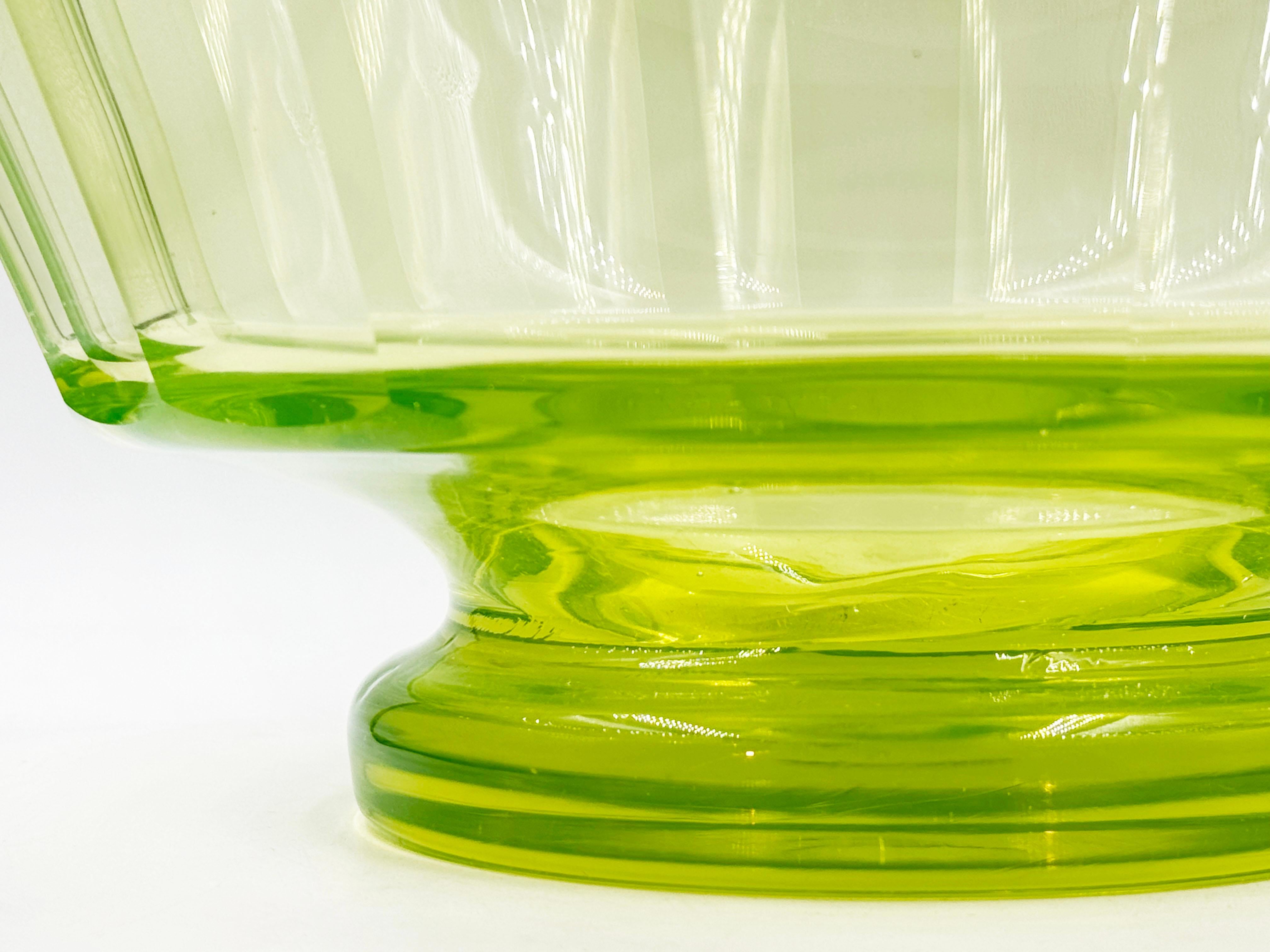 Josef Hoffmann Wiener Werkstatte Faceted Crystal Bowl In Good Condition For Sale In Autonomous City Buenos Aires, CABA