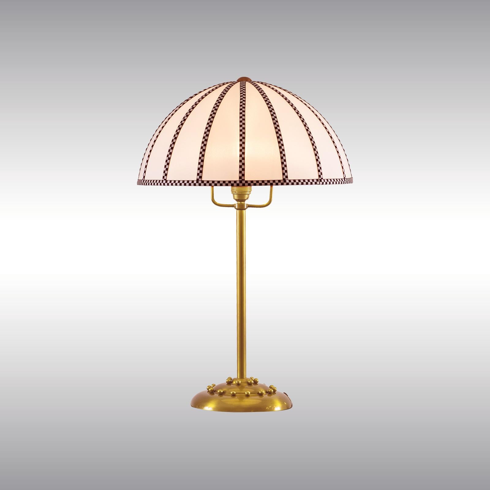 Josef Hoffmann Wiener Werkstätte Jugendstil Lámpara de mesa de seda y latón, Reedición Hecho a mano en venta