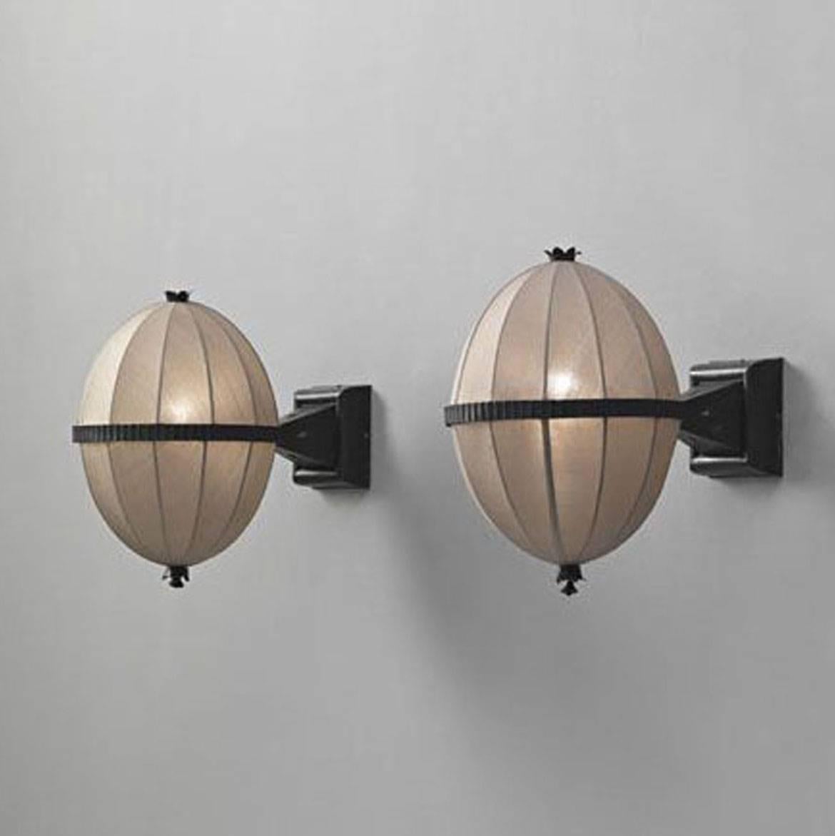 Austriaco Lampada da parete Josef Hoffmann/ Wiener Werkstätte Jugendstil in seta/ottone Riedizione in vendita