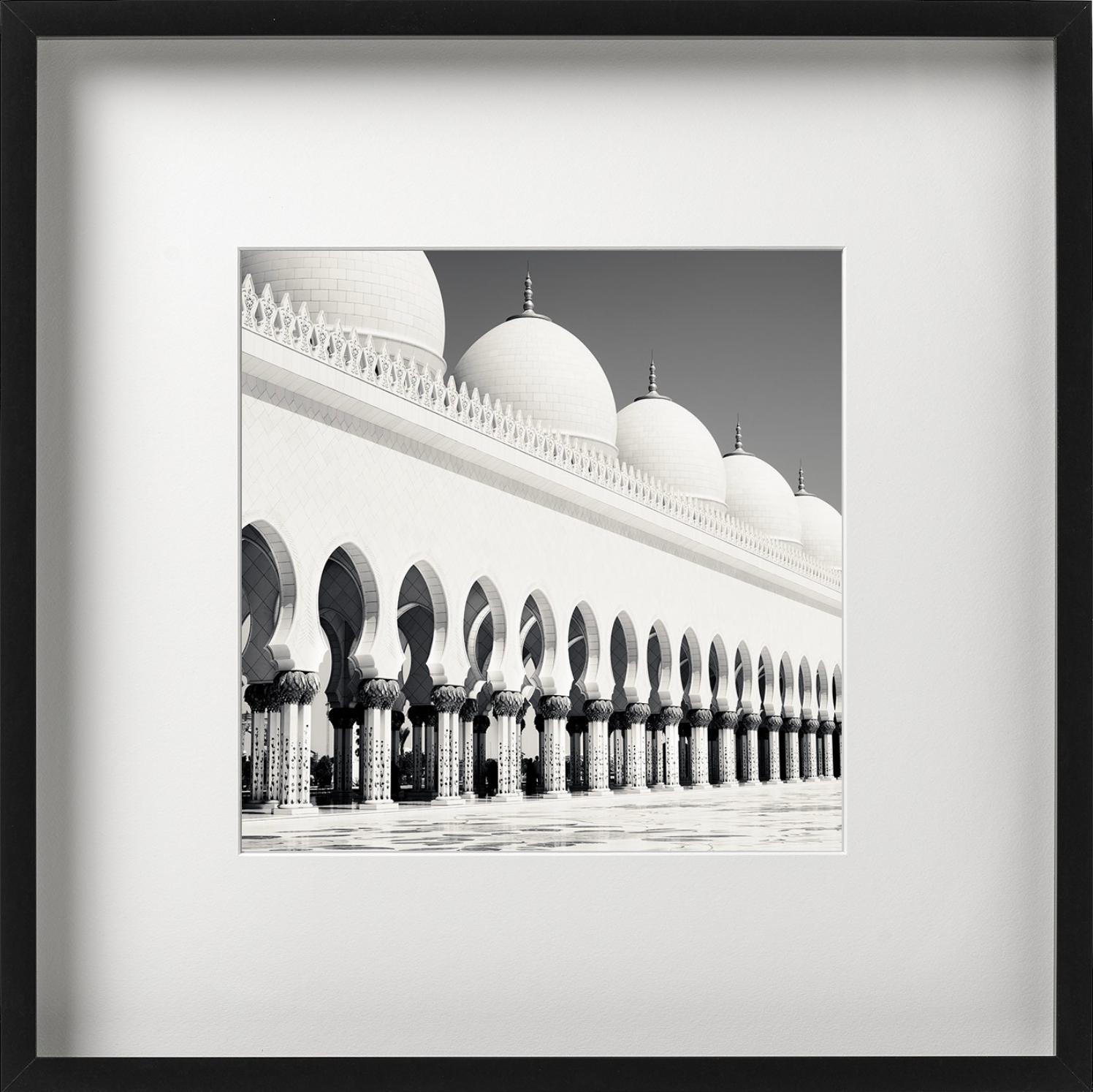 Sheikh-Zayed-Moschee, Studie 7, Abu Dhabi, VAE, vom renommierten österreichischen Fotografen Josef Hoflehner. 

Alle Drucke sind in limitierter Auflage erhältlich. Erhältlich in mehreren Größen. Hochwertige Einrahmung auf Anfrage.

Alle Drucke