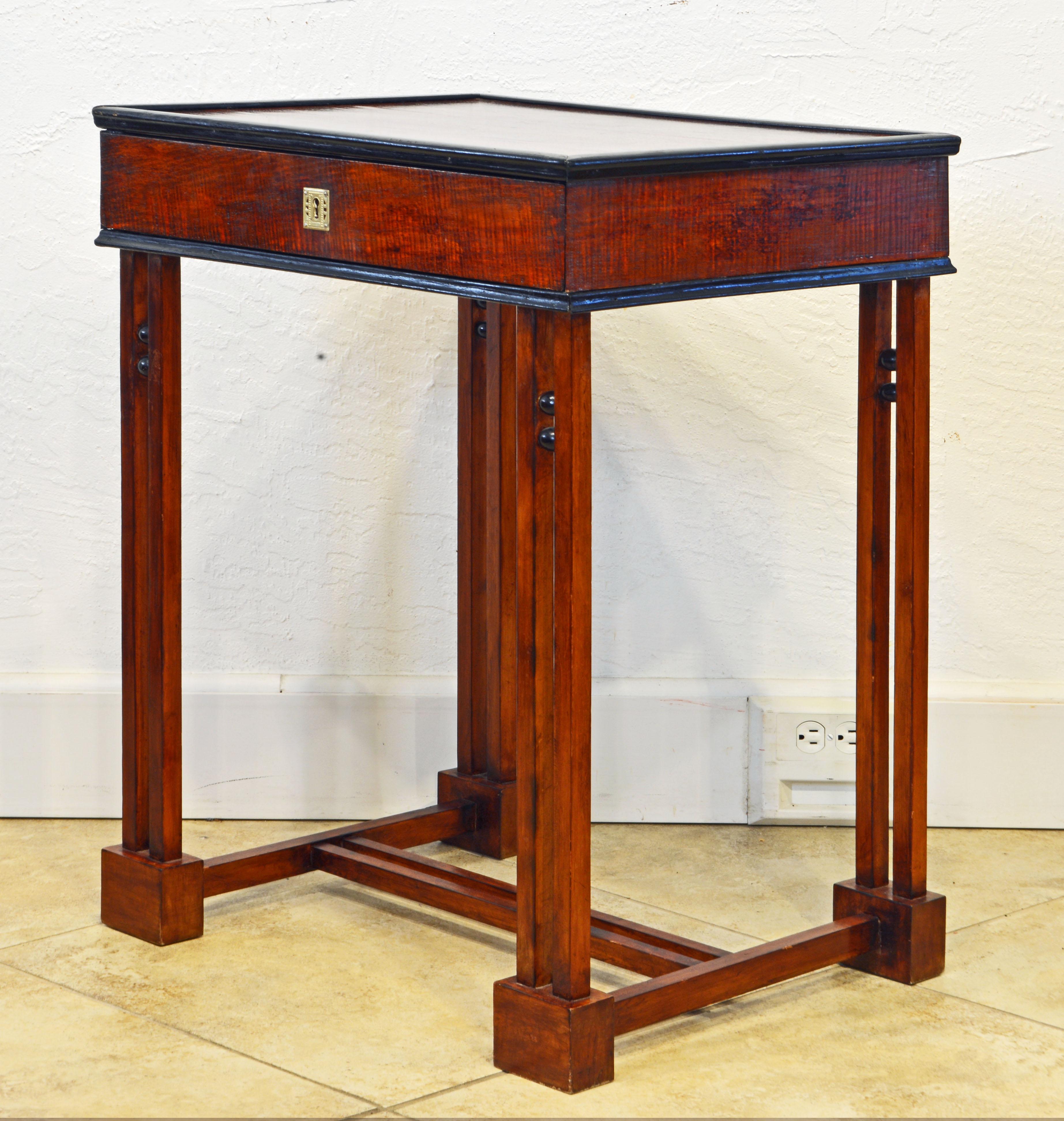 Vienna Secession Josef Hofmann Secessionist Wiener Werkstatte Tiger Maple Side Table, circa 1900