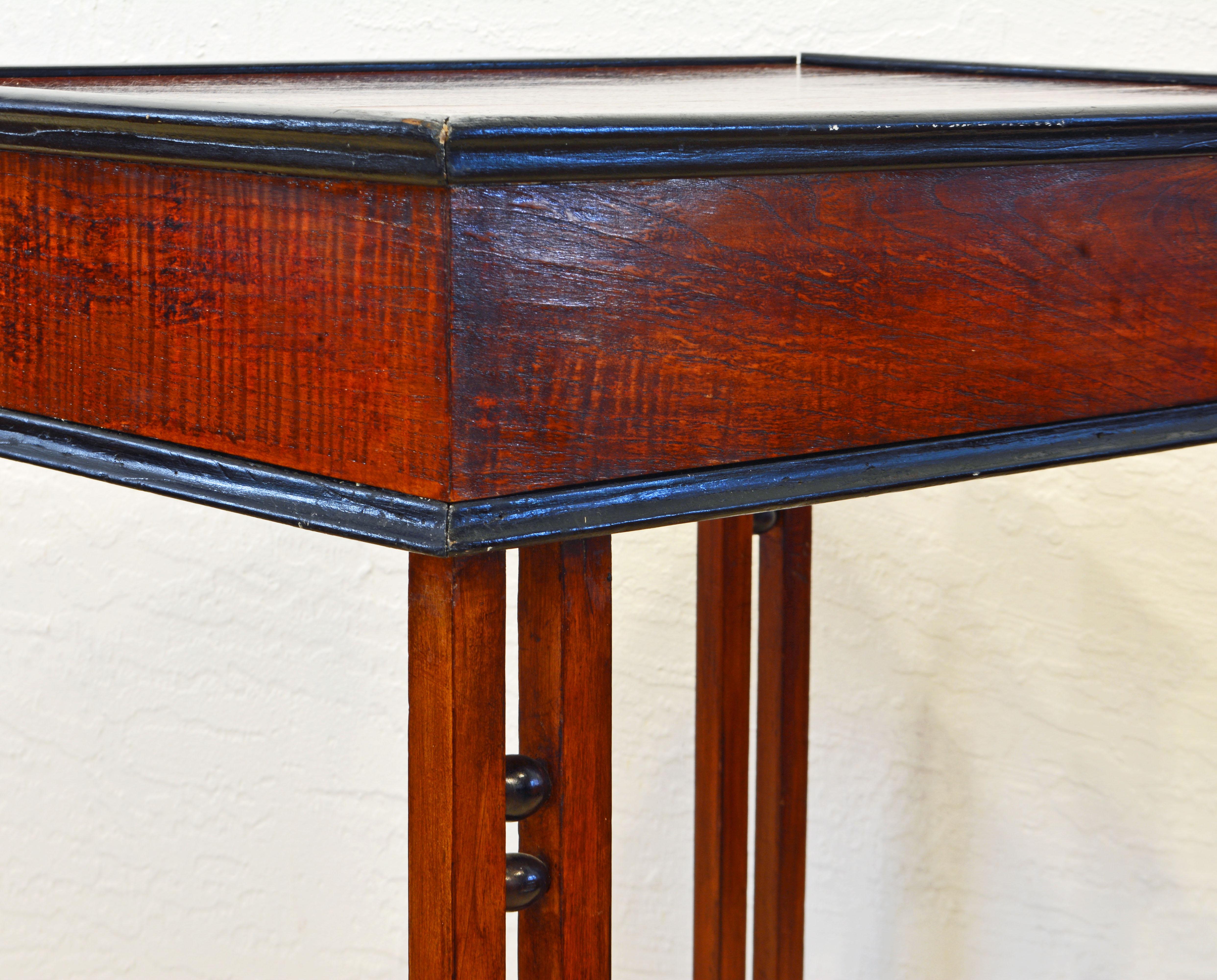 Josef Hofmann Secessionist Wiener Werkstatte Tiger Maple Side Table, circa 1900 In Good Condition In Ft. Lauderdale, FL