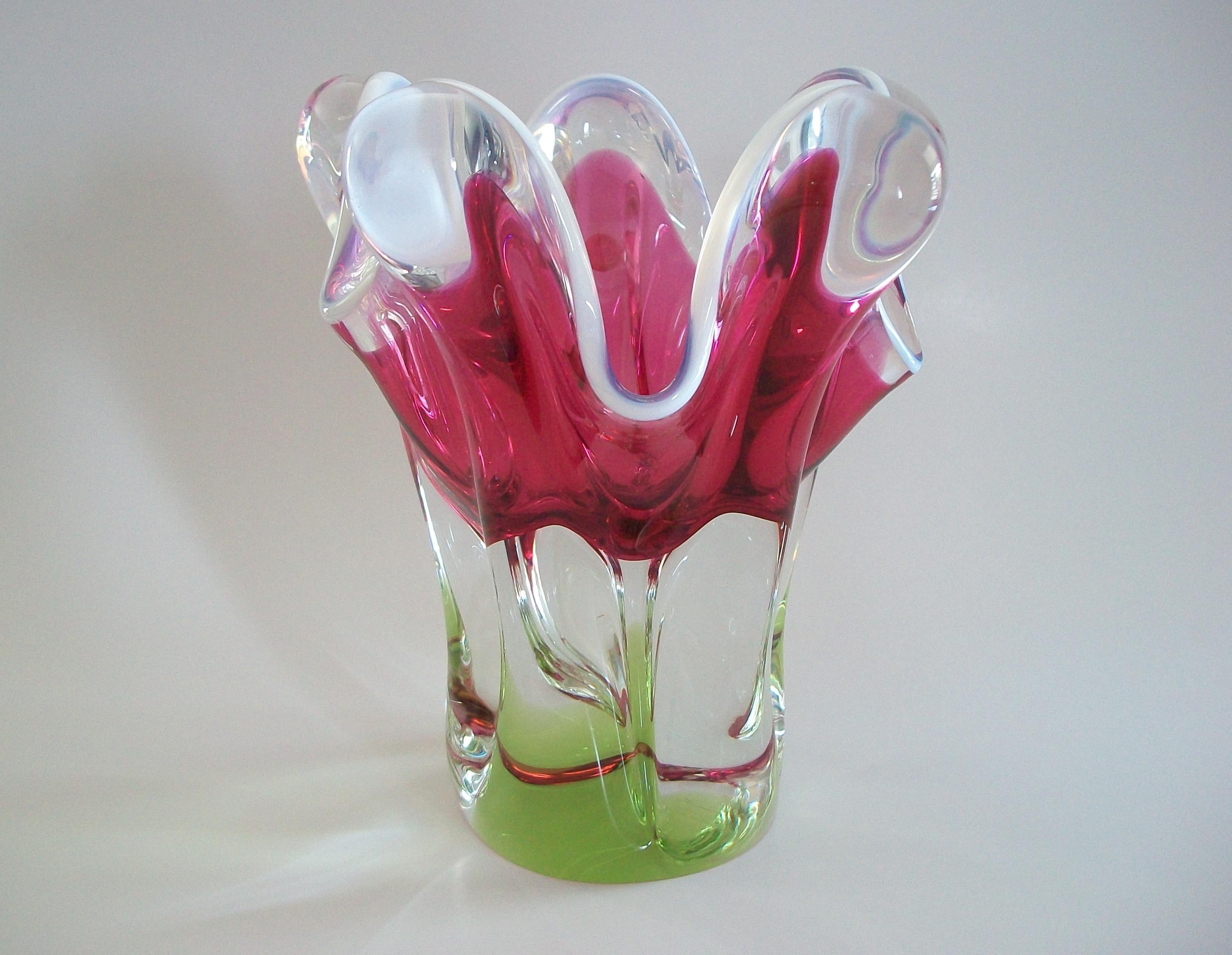 JOSEF HOSPODKA - BOROCRYSTAL - Mid Century Glass Vase - Czechia - Circa 1950 en venta 8