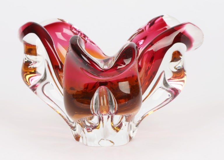 Josef Hospodka Czech Mid-Century Art Glass Chribska Glass Bowl In Good Condition For Sale In Bishop's Stortford, Hertfordshire