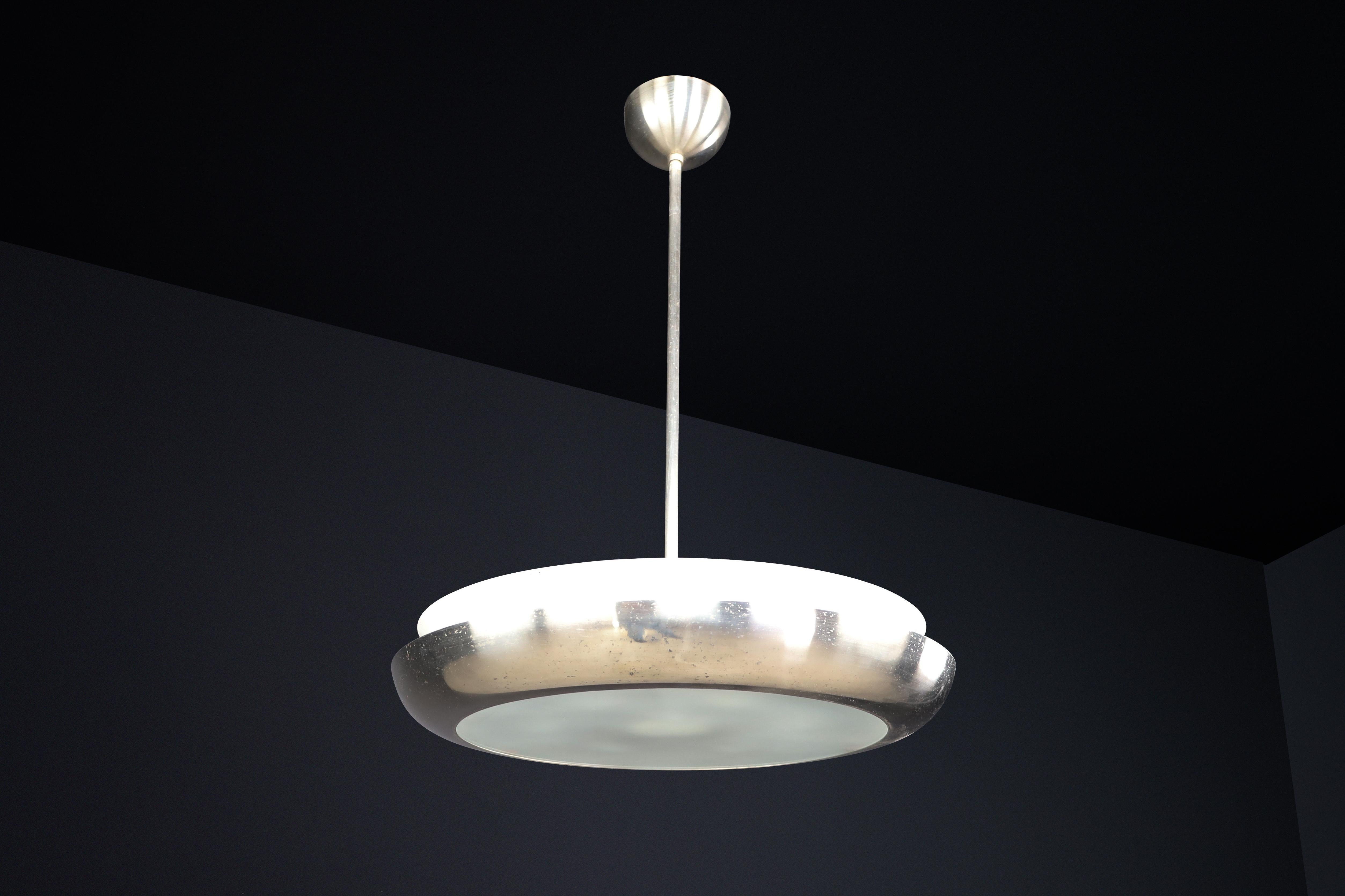 Tchèque Pendentif Josef Hurka pour Napako, chrome patiné, métal, verre, CZ, années 1940 en vente