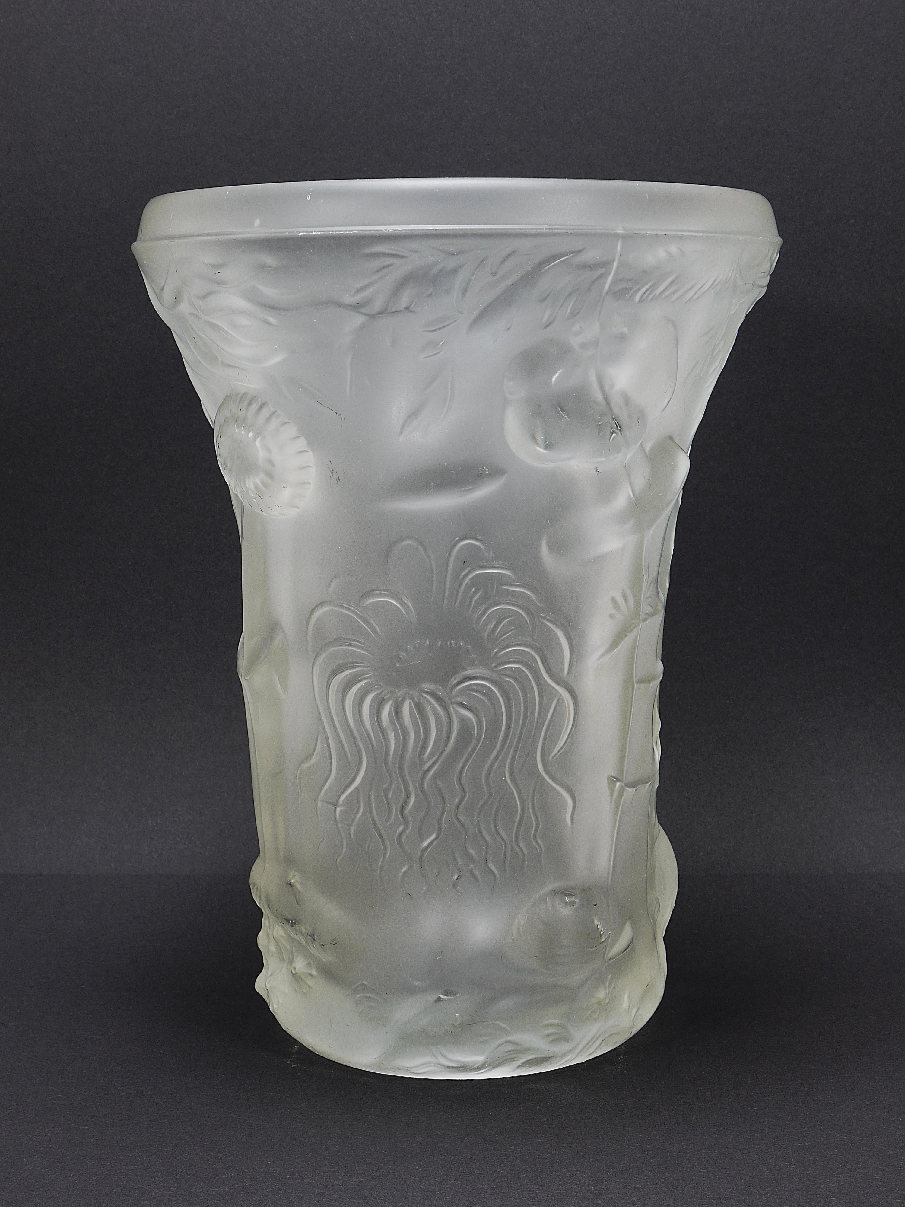 Dépoli Josef Inwald Art déco Grand vase Barolac en verre d'art aquarium, Bohemia, années 1930 en vente
