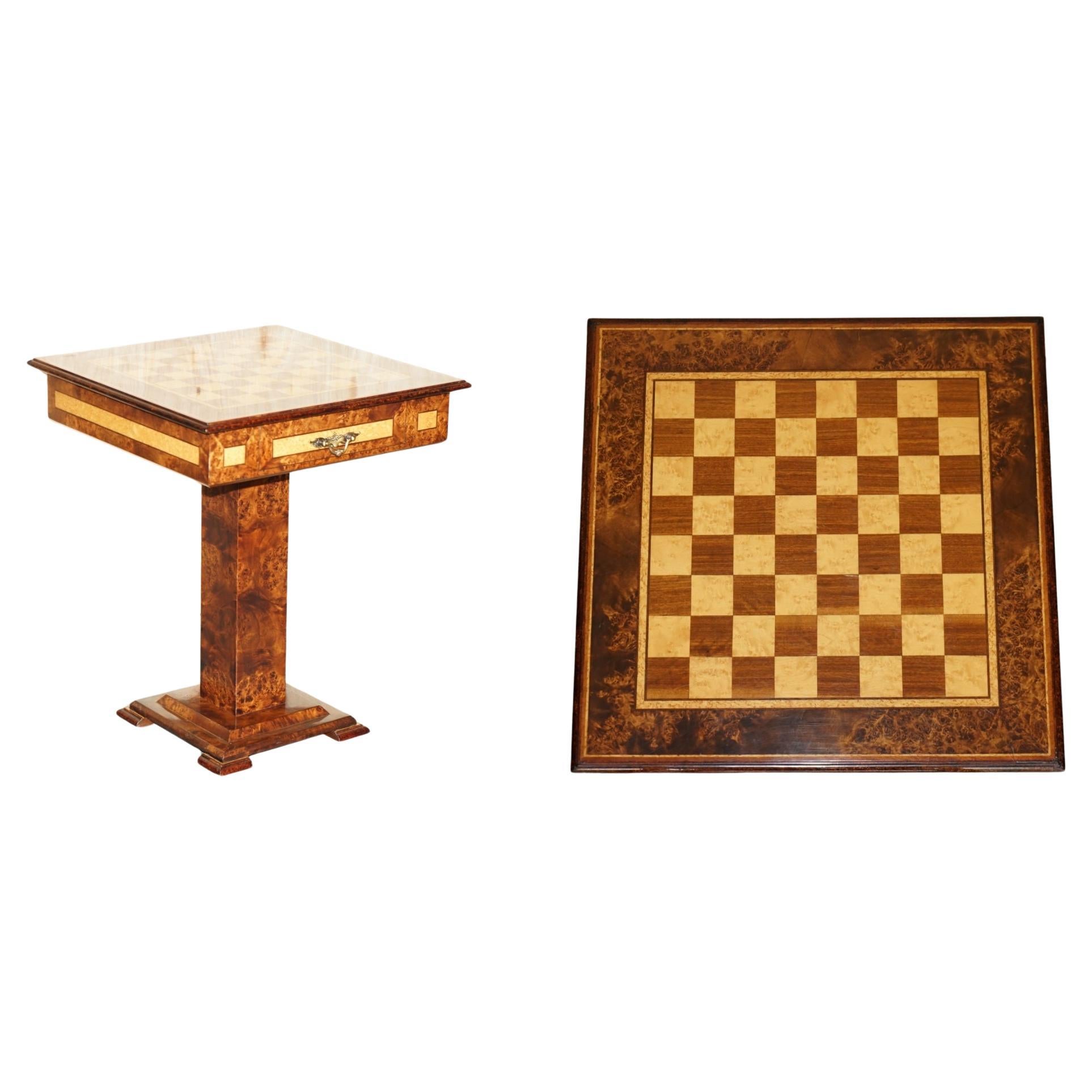 Josef NOVAK ART DECO BURR & BURL Tavolo da gioco in legno di noce e legno di Satira