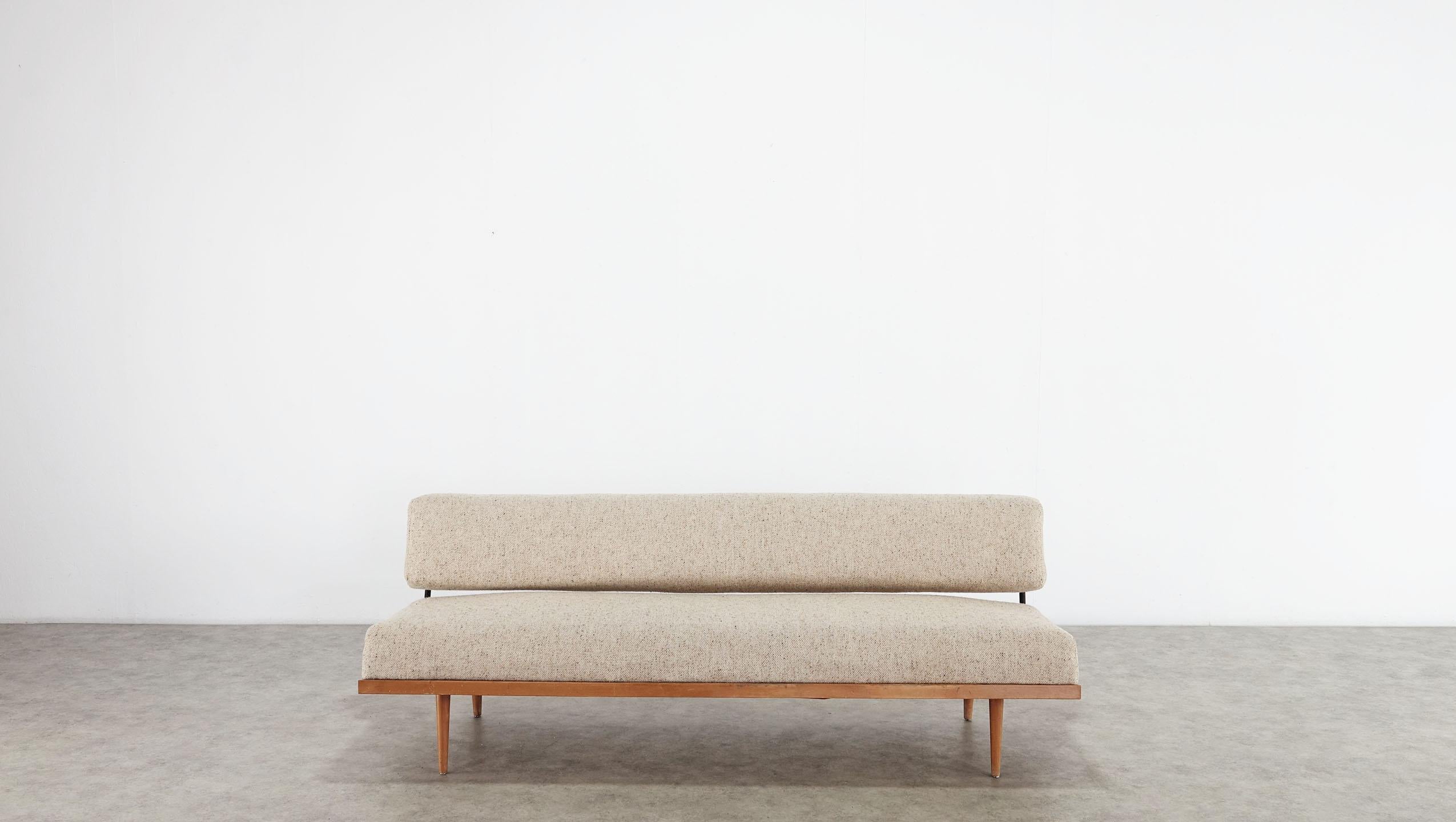 Mid-Century Modern Josef Pentenrieder Minimalist Daybed Convertible Sofa for Hans Kaufeld, 1954