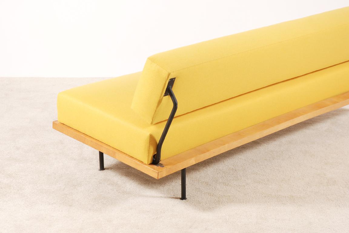Minimalistisches Tagesbett von Josef Pentenrieder, Umwandelbares Sofa für Hans Kaufeld, 1954 (Lackiert)