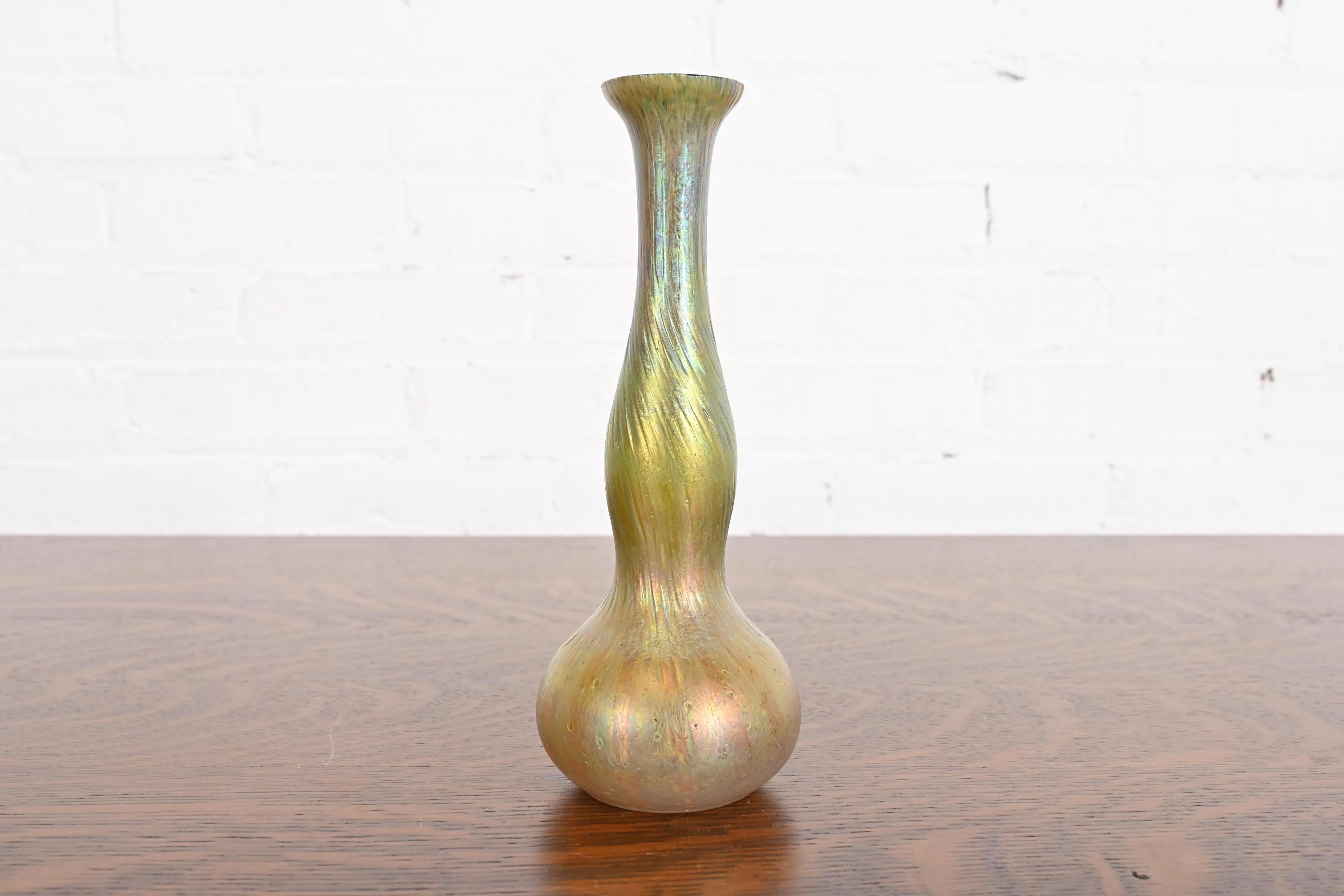 Josef Rindskopf Jugendstil schillernde Kunstglas Doppelkürbis Knospenvase (Art nouveau) im Angebot