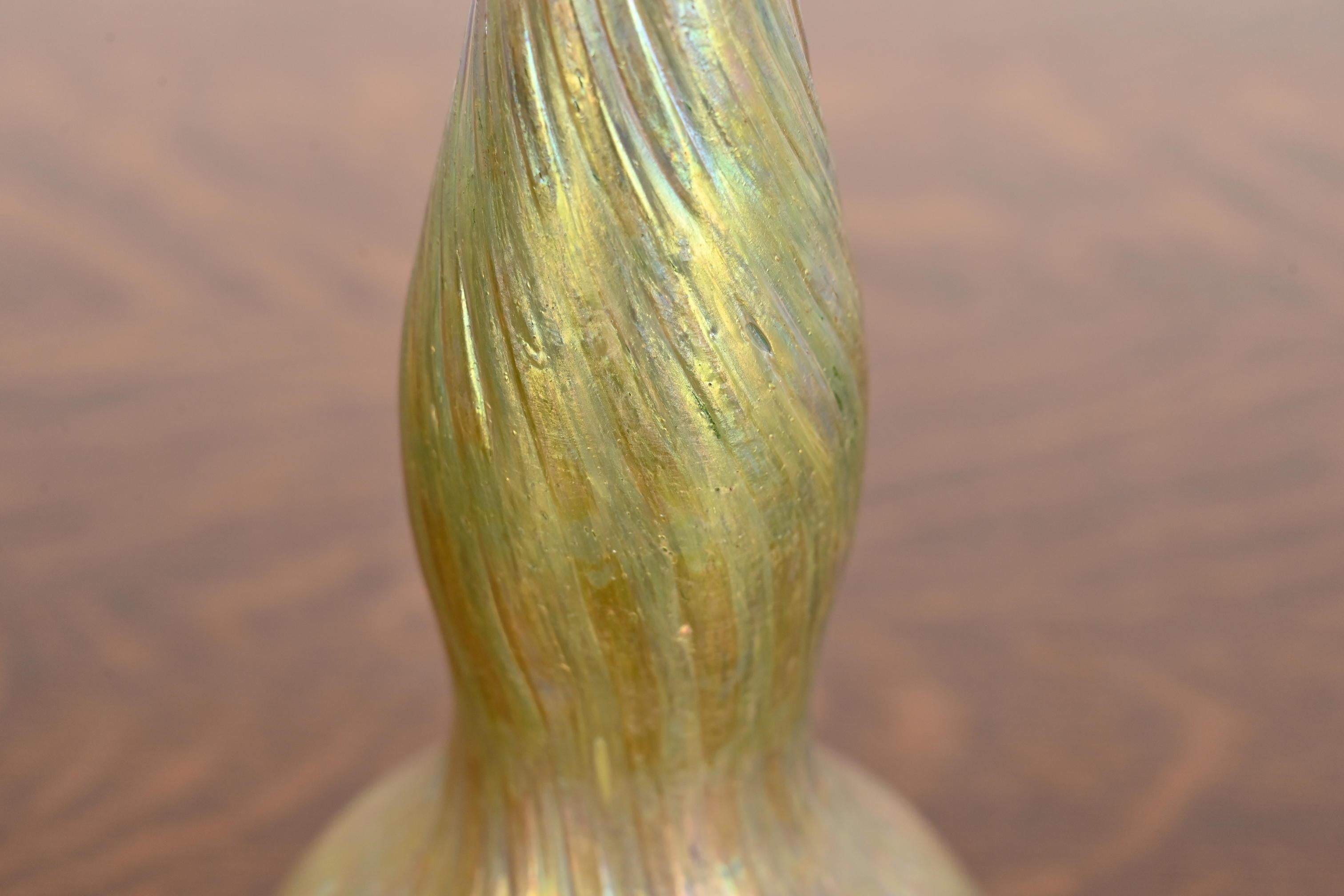 Josef Rindskopf Jugendstil schillernde Kunstglas Doppelkürbis Knospenvase im Angebot 1