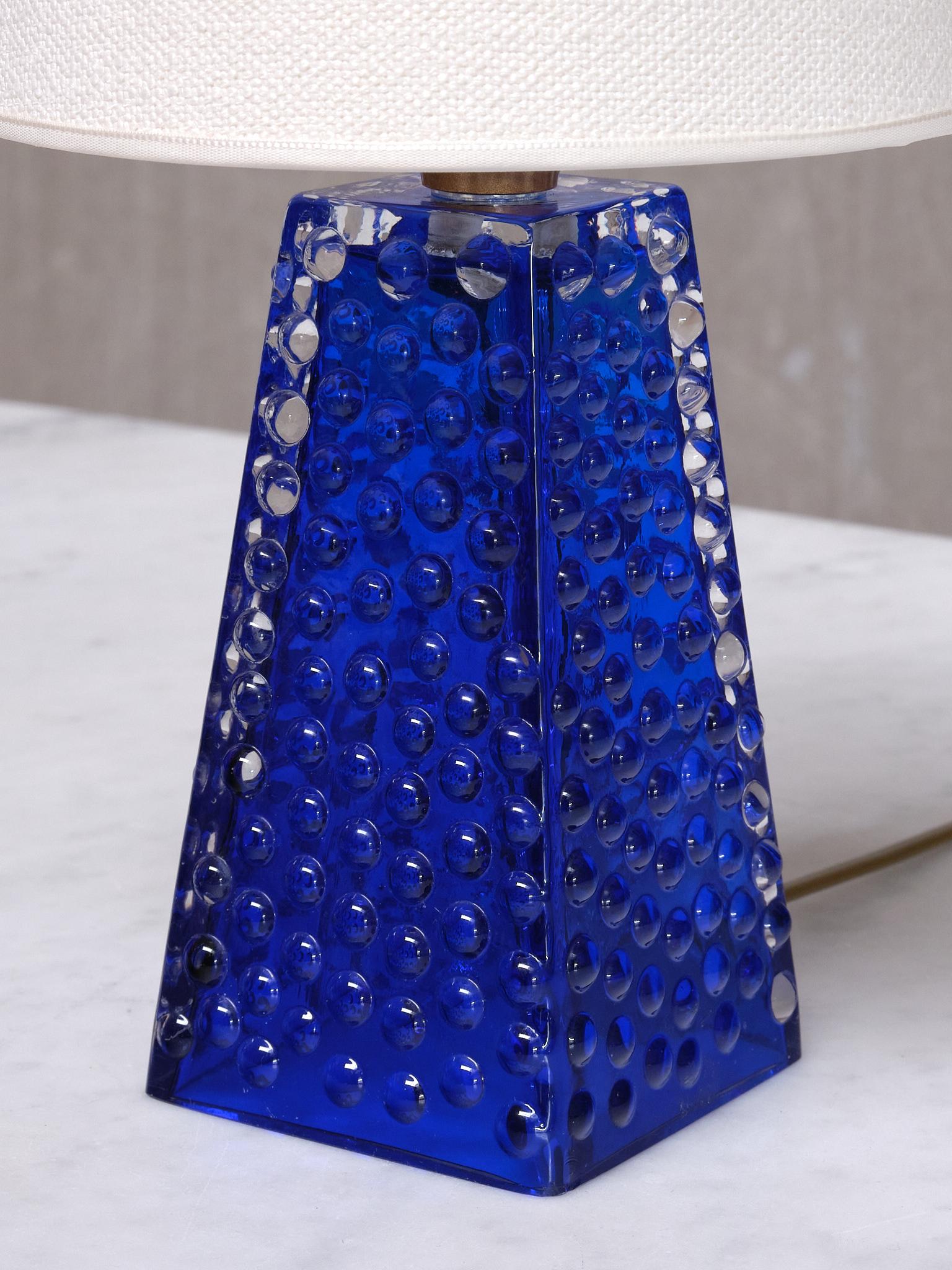Josef Schott Tischleuchte aus blauem Glas, Smålandshyttans Glasbruk, Schweden, 1960er Jahre im Angebot 3