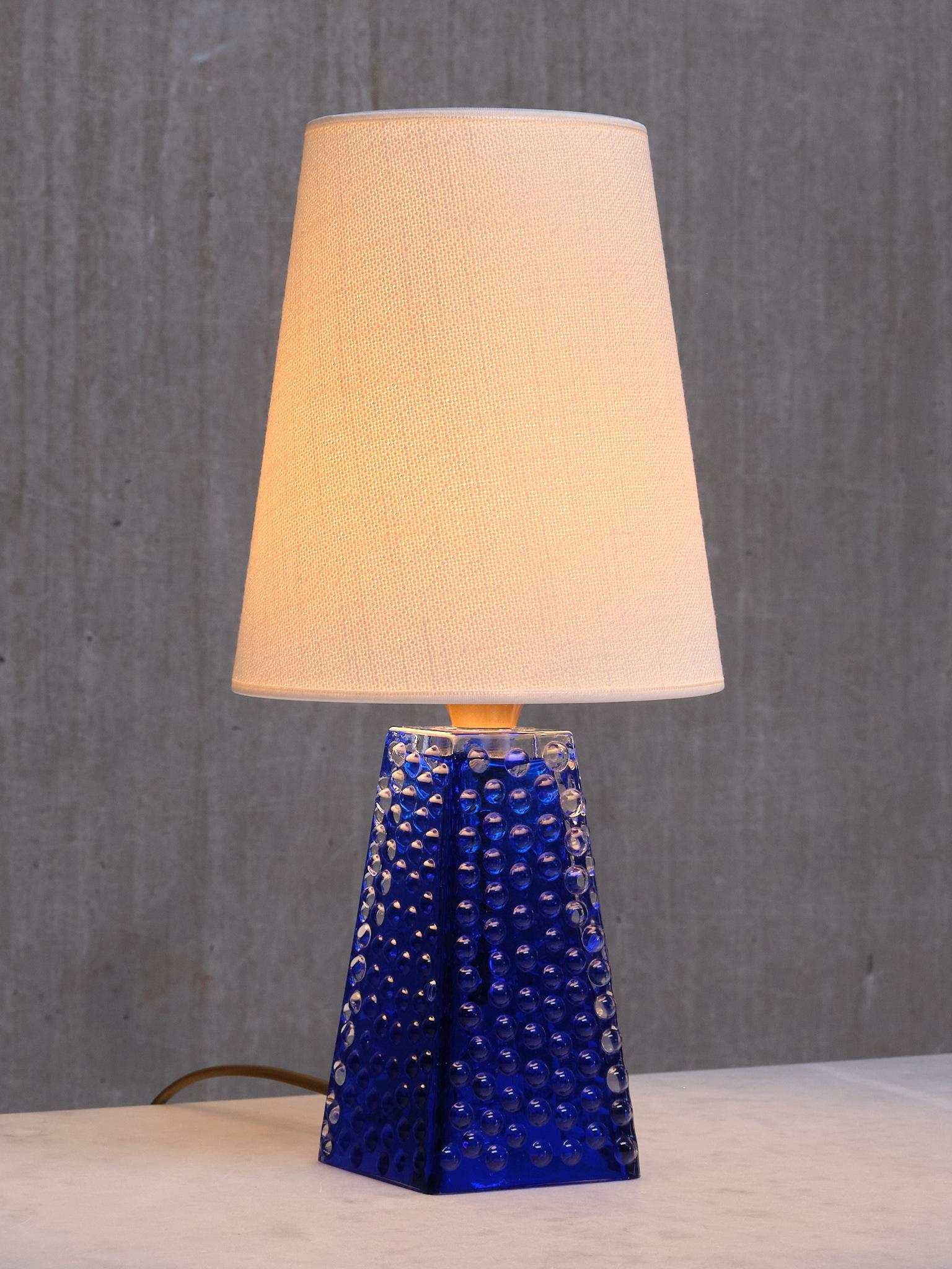 Josef Schott Tischleuchte aus blauem Glas, Smålandshyttans Glasbruk, Schweden, 1960er Jahre im Angebot 5