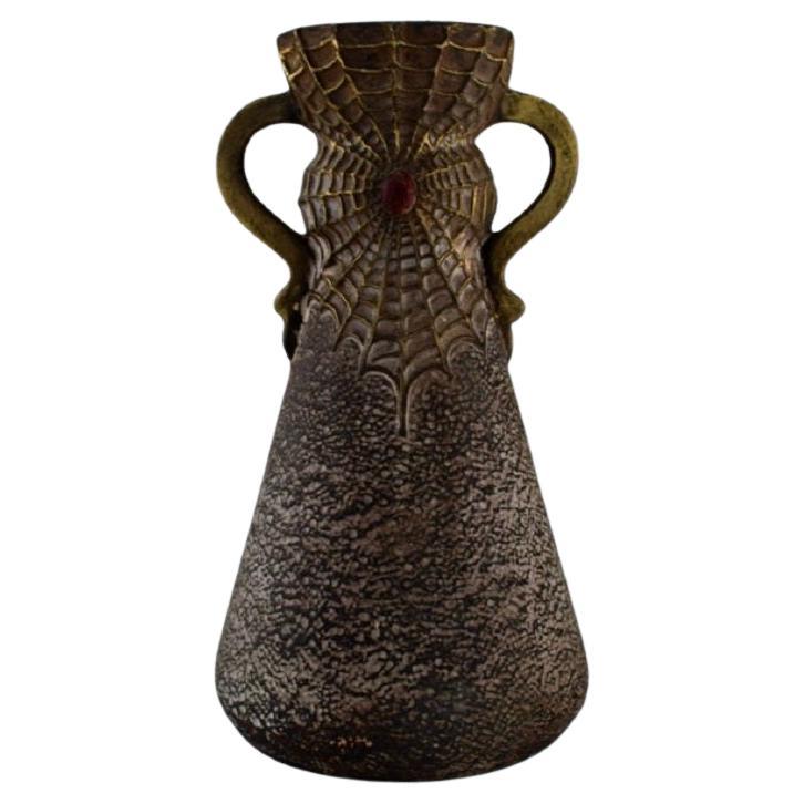 Vase Art nouveau ancien à poignées Josef Strnact, Autriche en vente