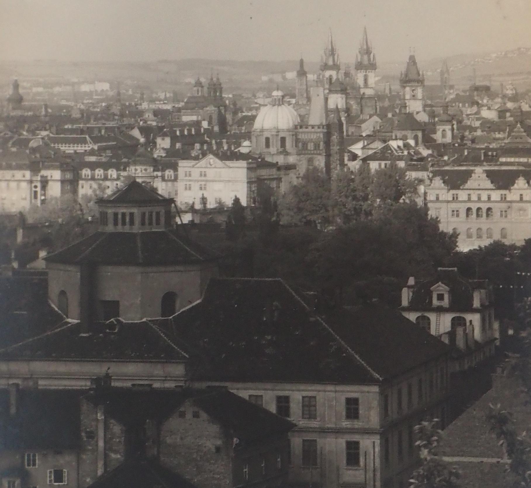 Josef Sudek
View of Prague

Original gelatin silver print
14 x 9 cm (c. 5.5 x 3.5 in)
Authenticated on the back by the workshop stamp (see picture)

Excellent condition
