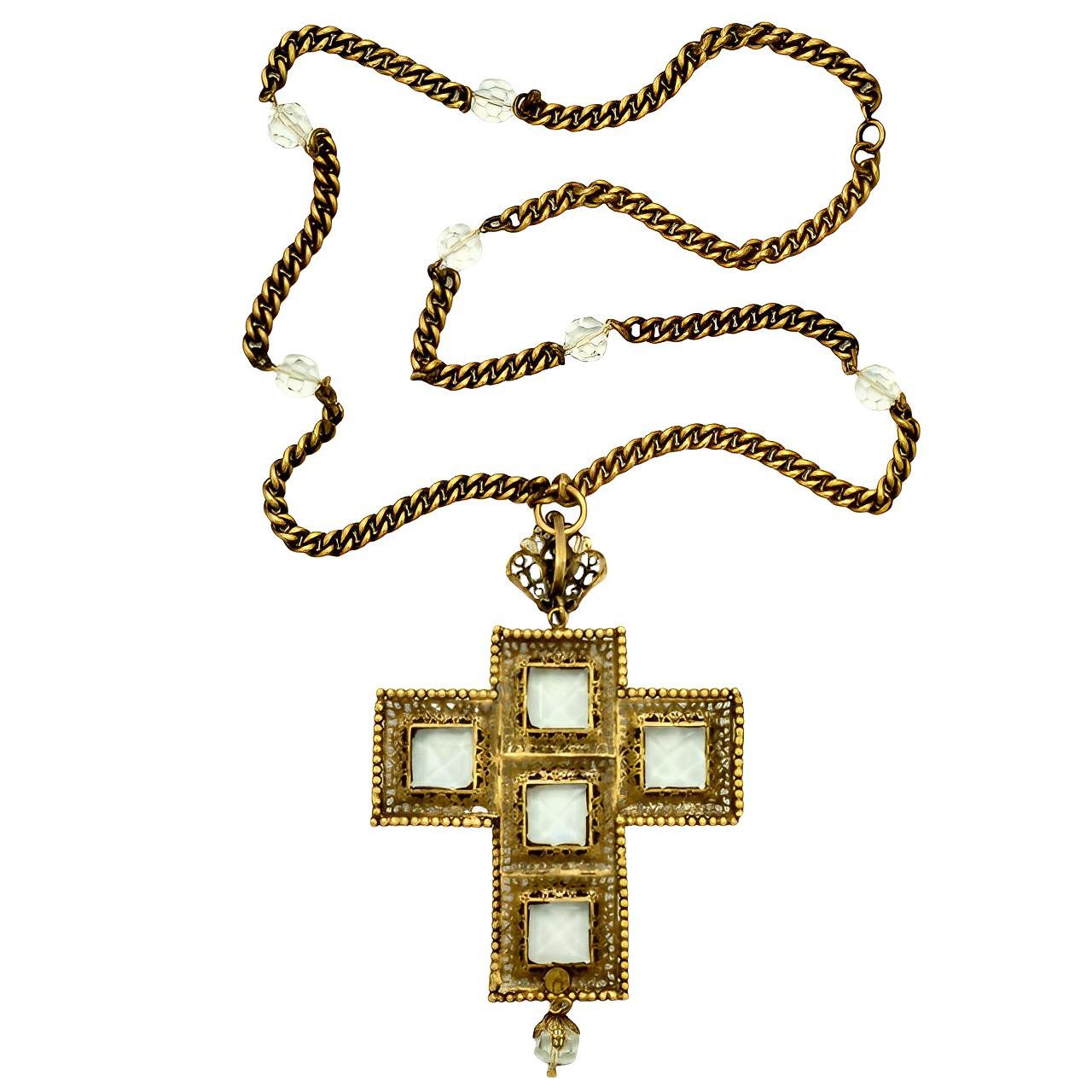Joseff of Hollywood Collar con Cruz de Cristal Transparente Chapado en Oro Años 30 en Bueno estado para la venta en London, GB